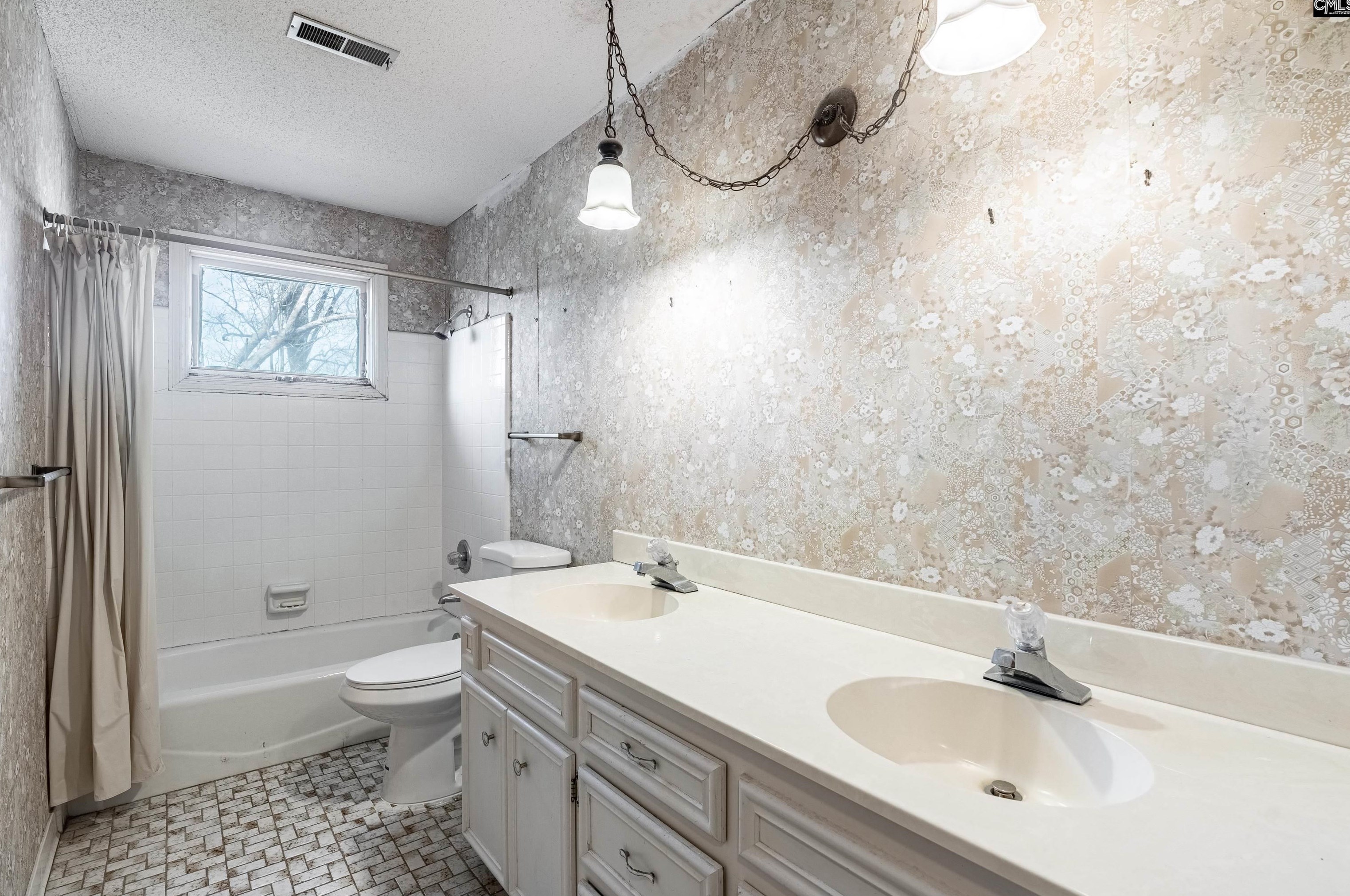 4204 Ivy Hall Dr, Columbia SC 29206-1227 exterior