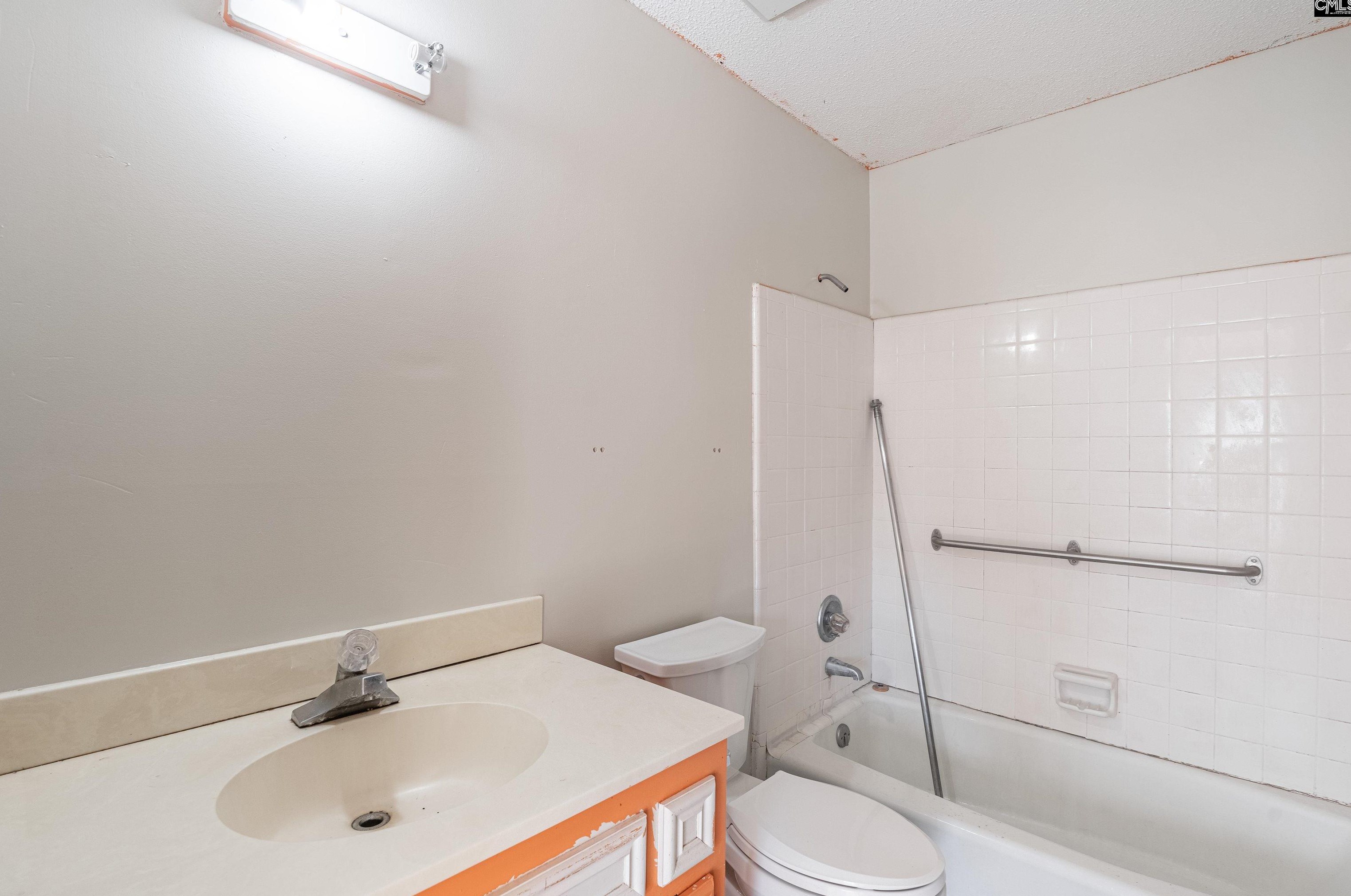 4204 Ivy Hall Dr, Columbia SC 29206-1227 exterior