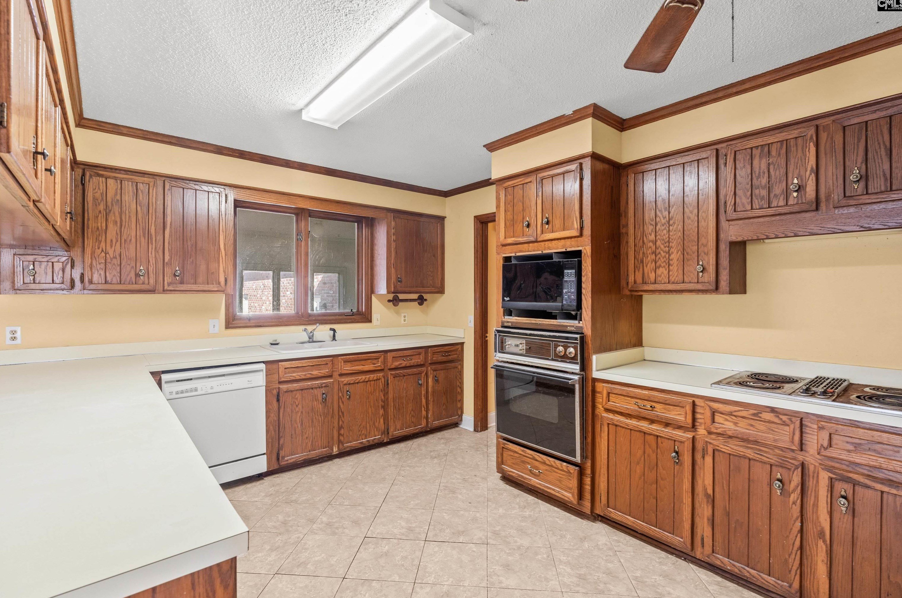 4204 Ivy Hall Dr, Columbia SC 29206-1227 exterior