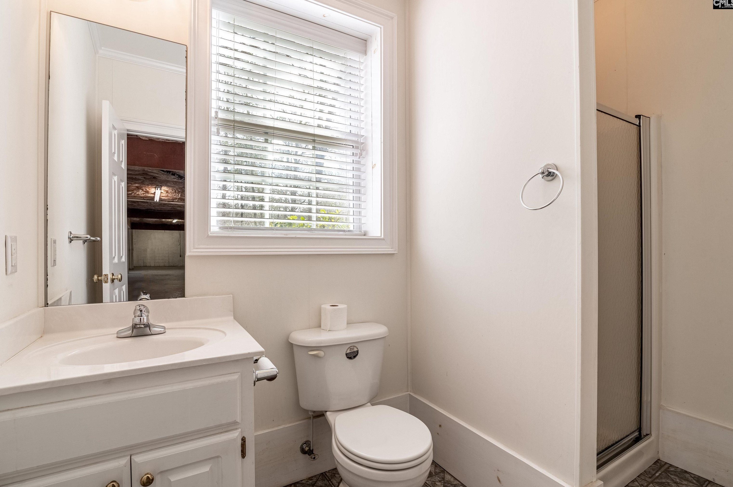 201 Arcadia Lk Dr, Columbia SC 29206-1321 exterior