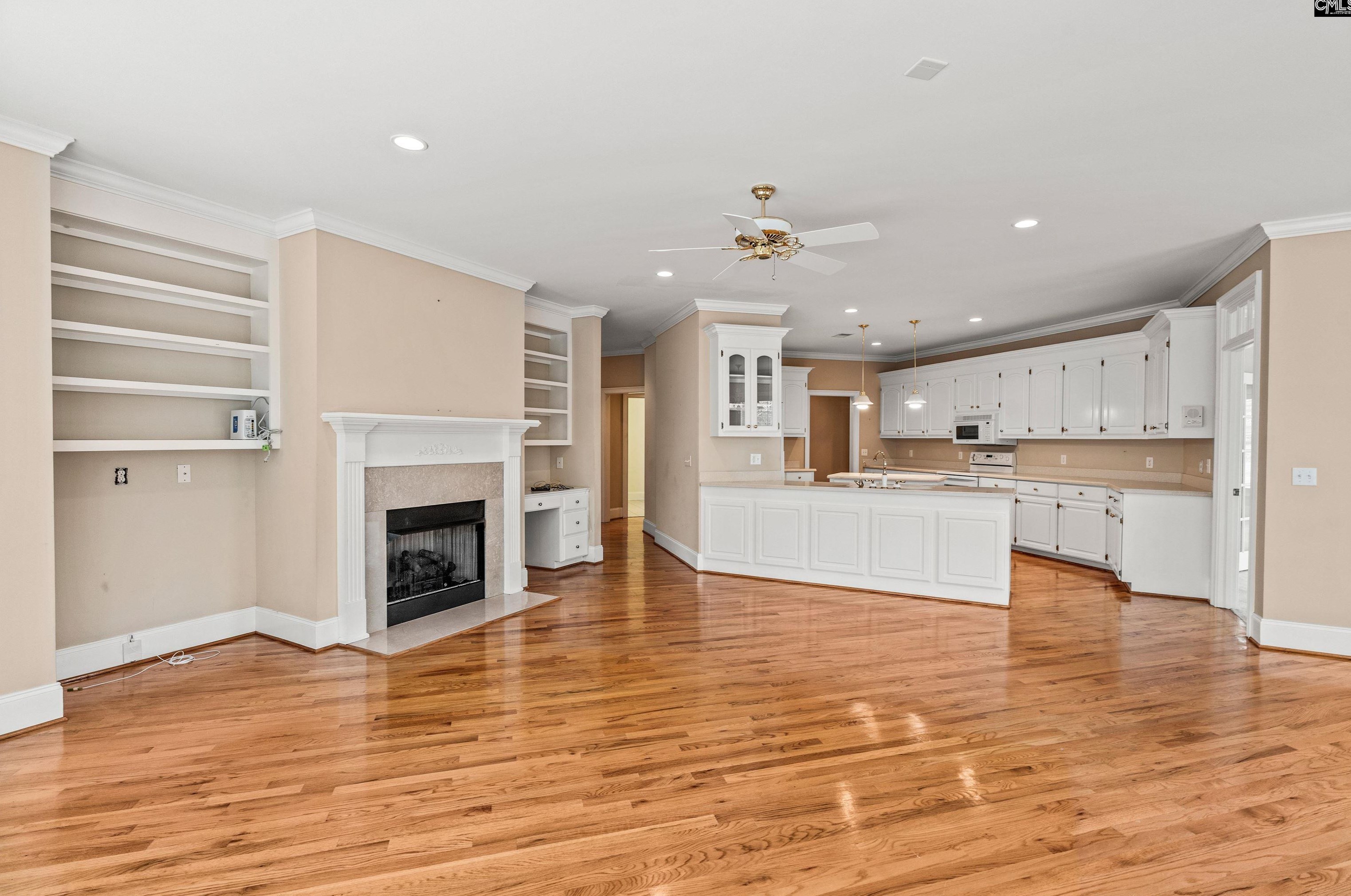 201 Arcadia Lk Dr, Columbia SC 29206-1321 exterior