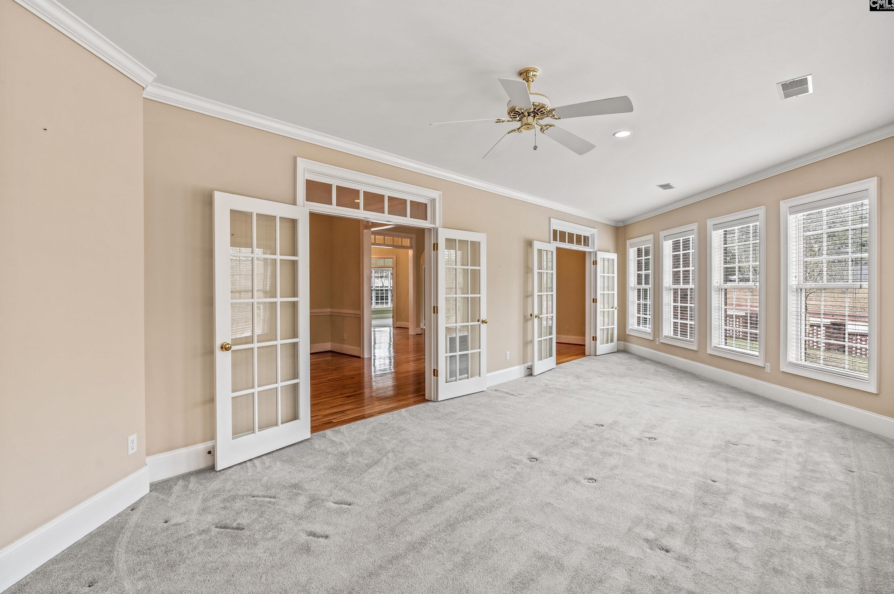 201 Arcadia Lk Dr, Columbia SC 29206-1321 exterior