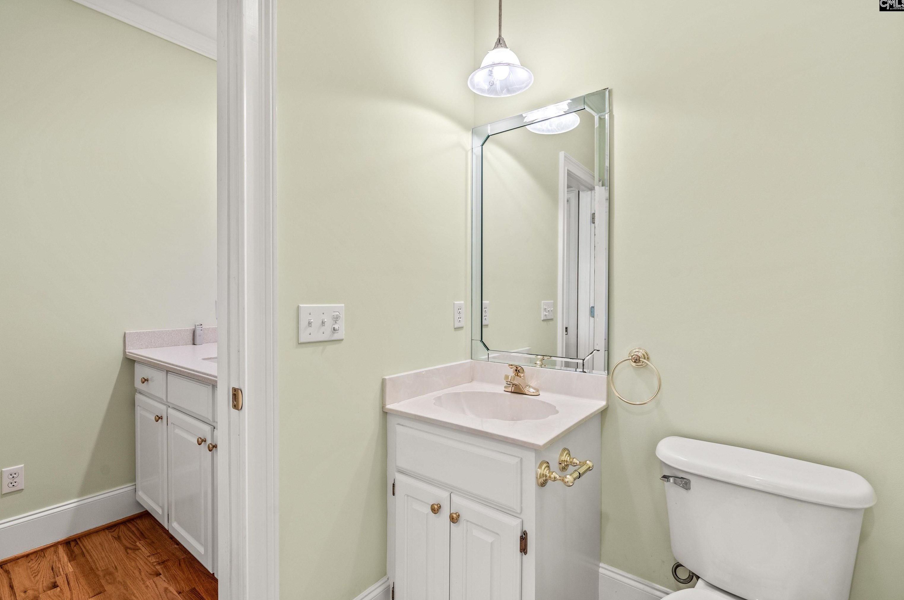 201 Arcadia Lk Dr, Columbia SC 29206-1321 exterior