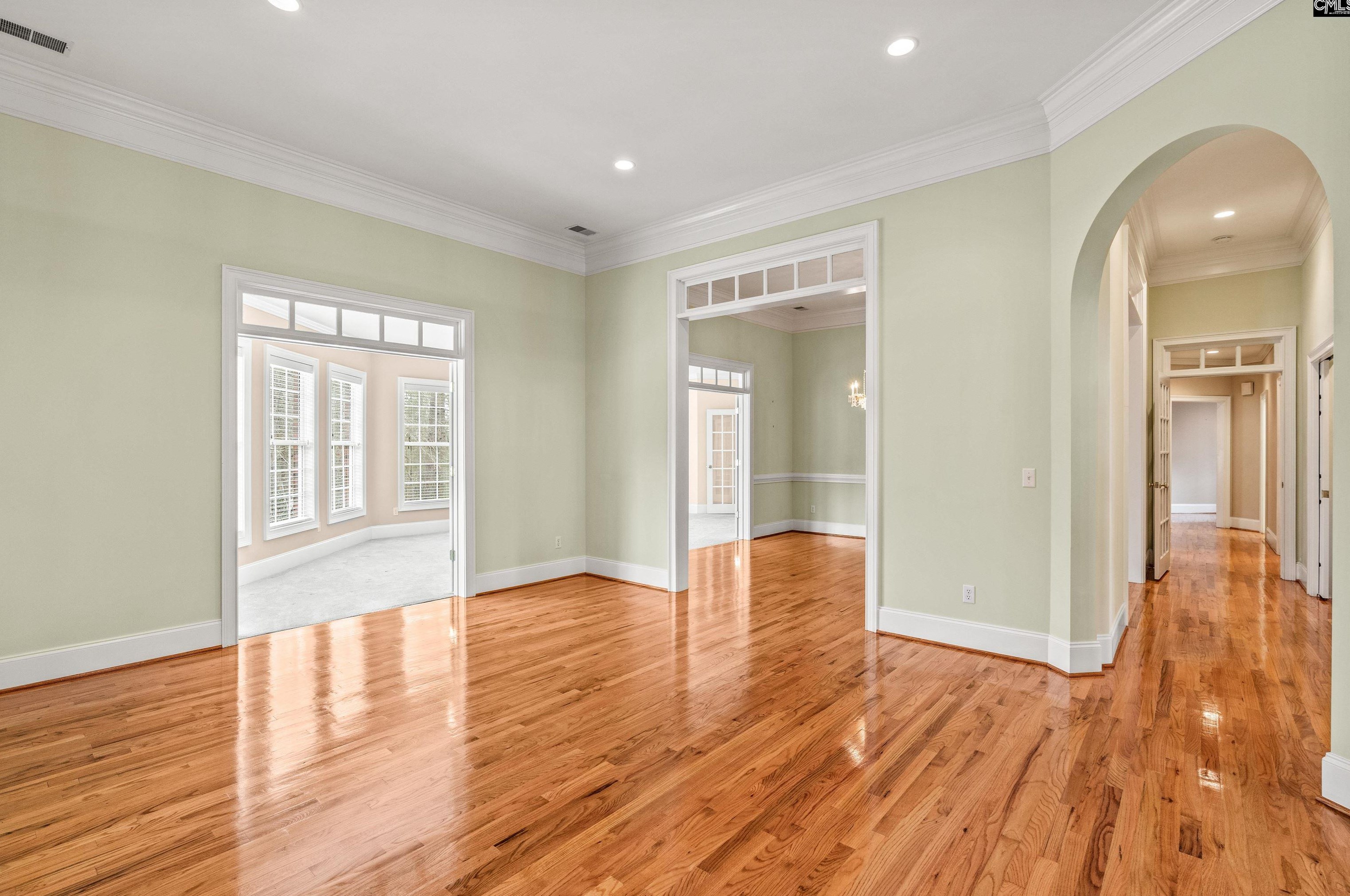 201 Arcadia Lk Dr, Columbia SC 29206-1321 exterior