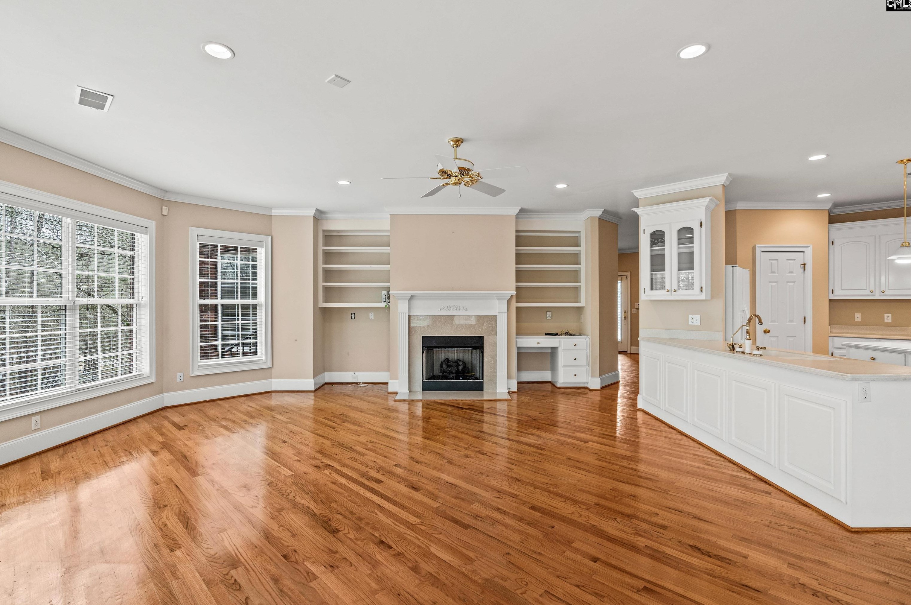 201 Arcadia Lk Dr, Columbia SC 29206-1321 exterior