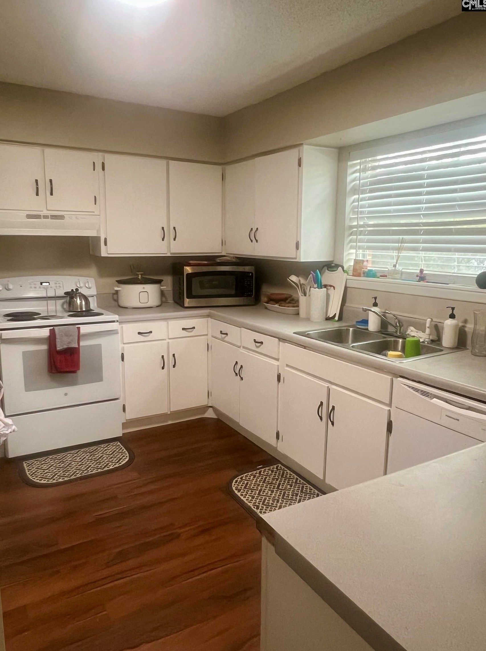 1100 Skyland Ct, Columbia SC  29210-8251 exterior