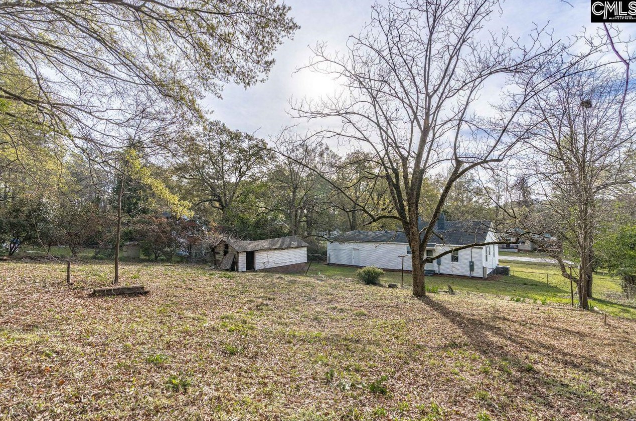 1619 Winyah Dr, Columbia SC  29203-2928 exterior