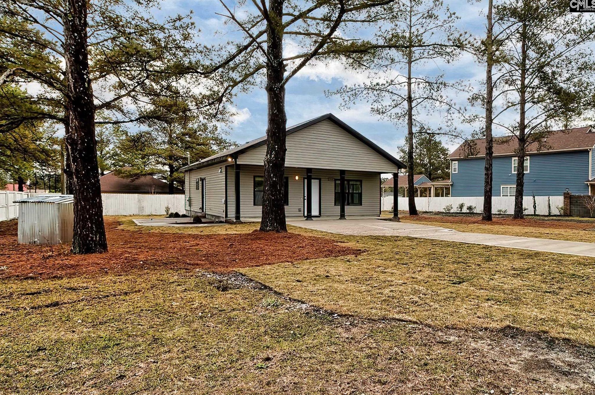 958 Roberts Dr, Elgin, SC 29045-9535