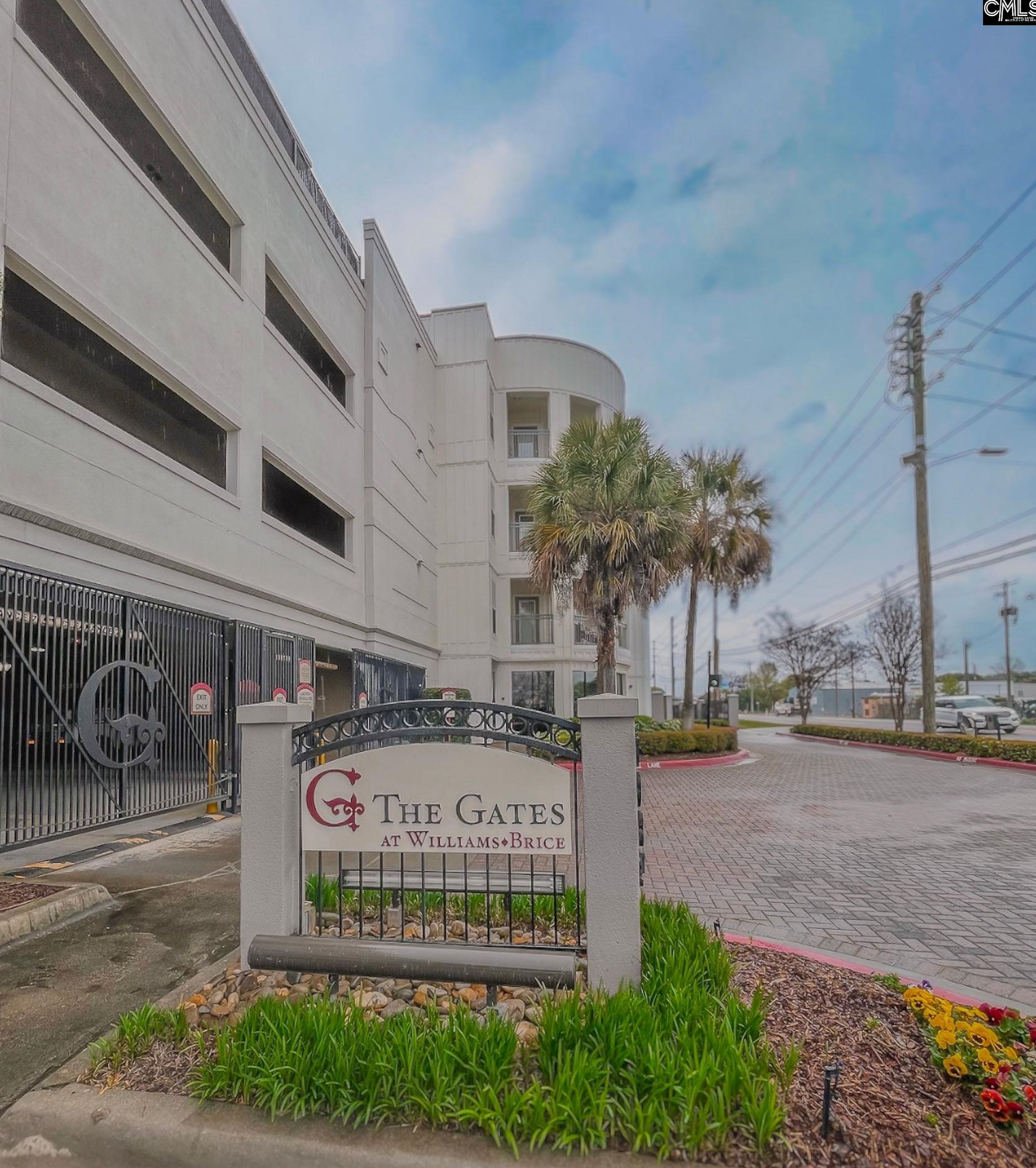 1085 Shop Rd, Columbia SC  29201-4769 exterior