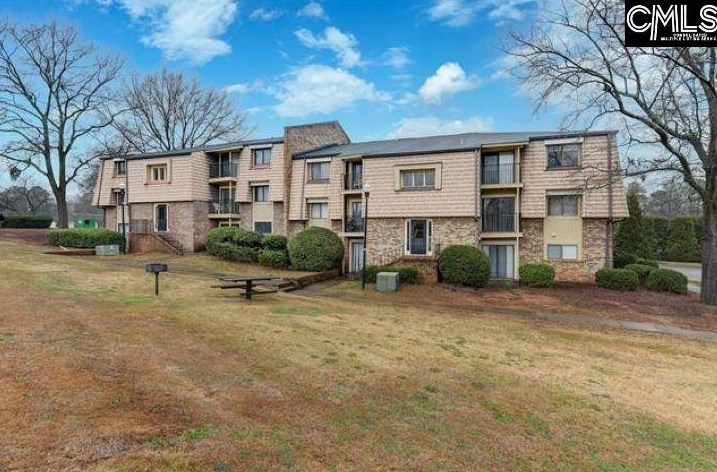 1223 Old Mnr Rd, Columbia SC 29210-6522 exterior
