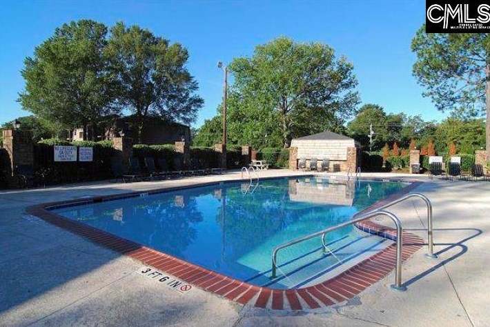 1223 Old Mnr Rd, Columbia SC 29210-6522 exterior