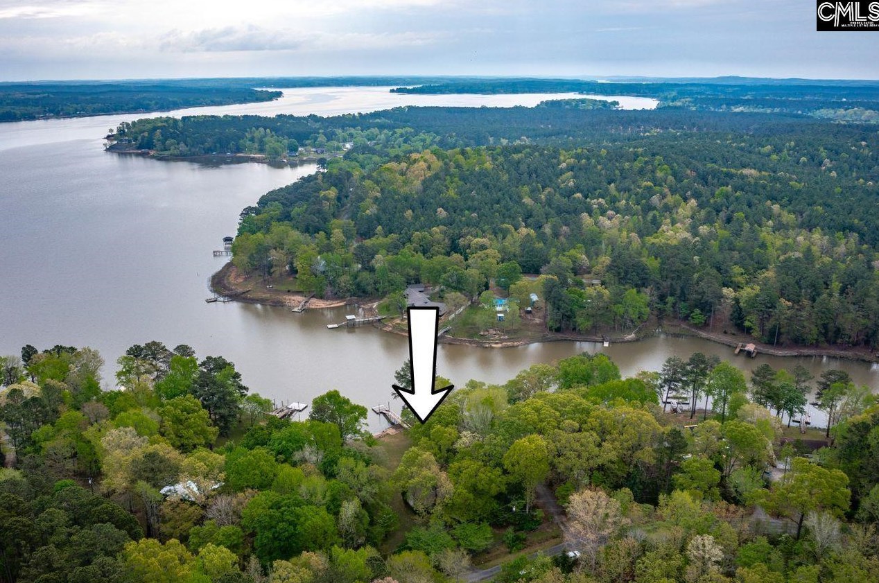 379 Deer Run Rd, Smallwood, SC 29130-8882