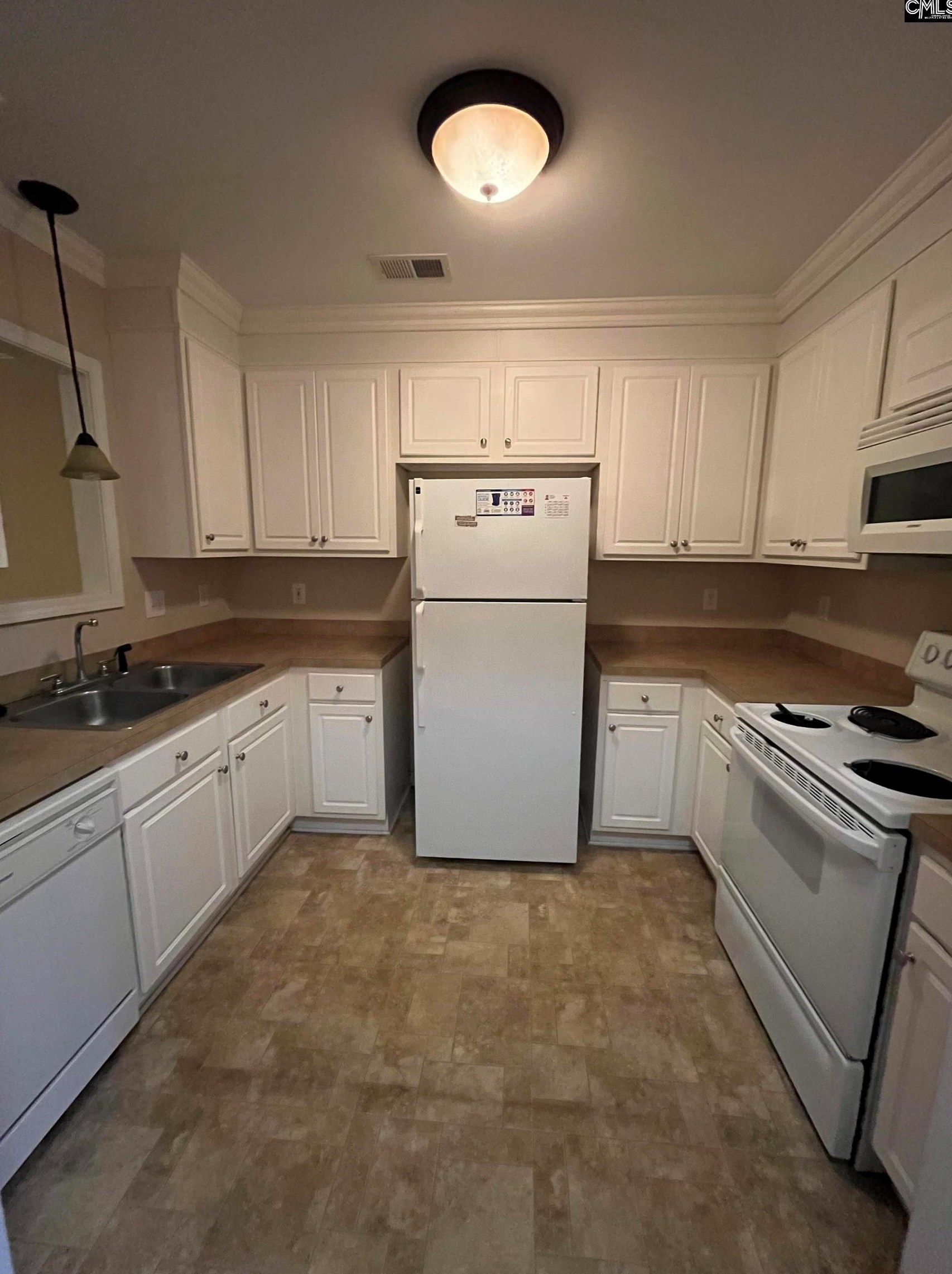 4 Magnolia Glen Ln, Columbia, SC 29205