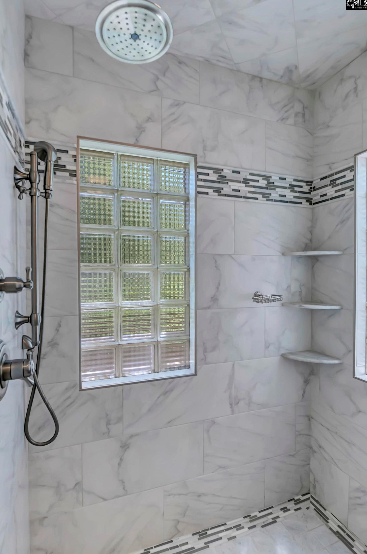 2714 Kiawah Ave, Columbia SC 29205-3168 exterior