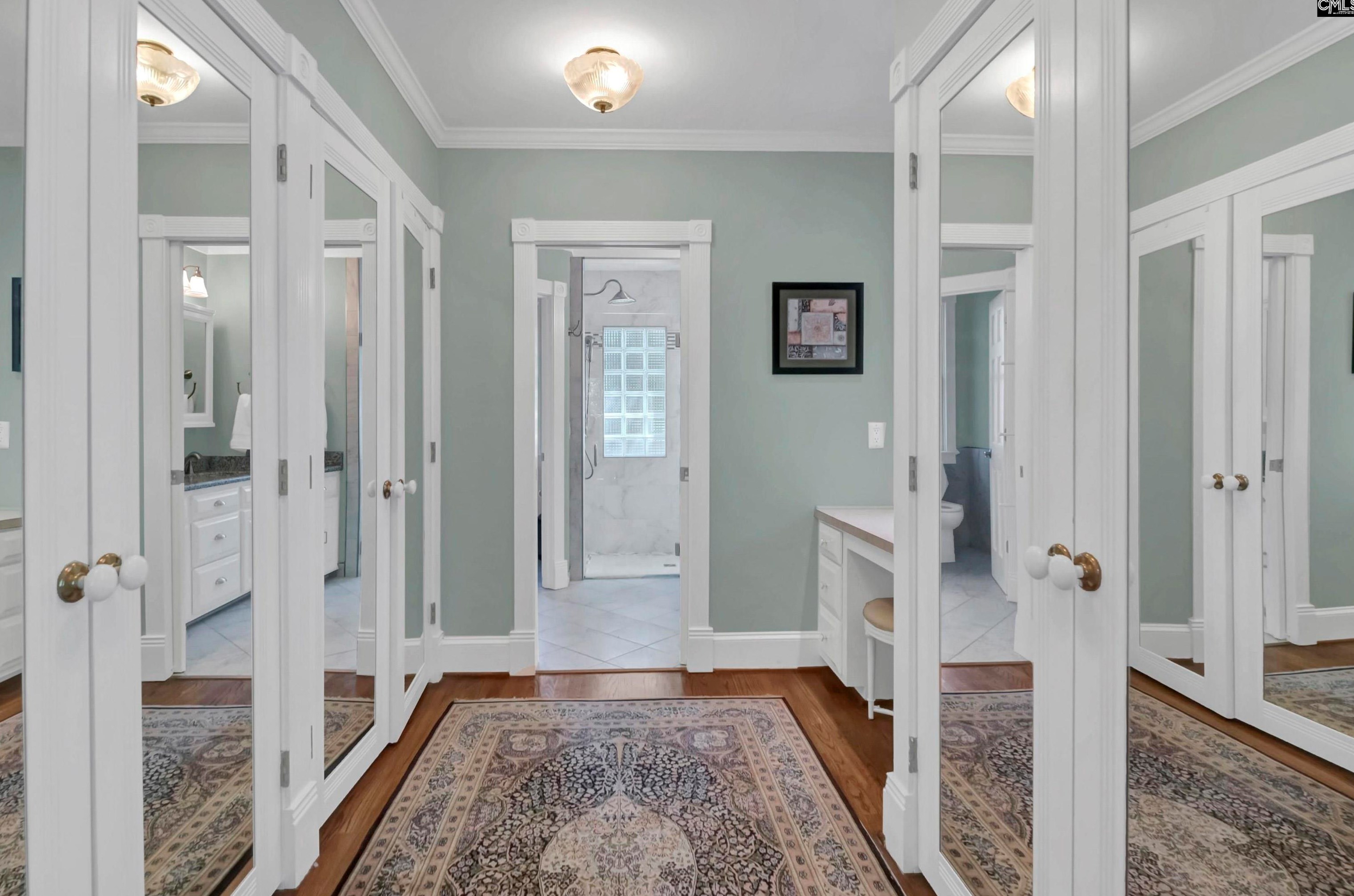 2714 Kiawah Ave, Columbia SC 29205-3168 exterior