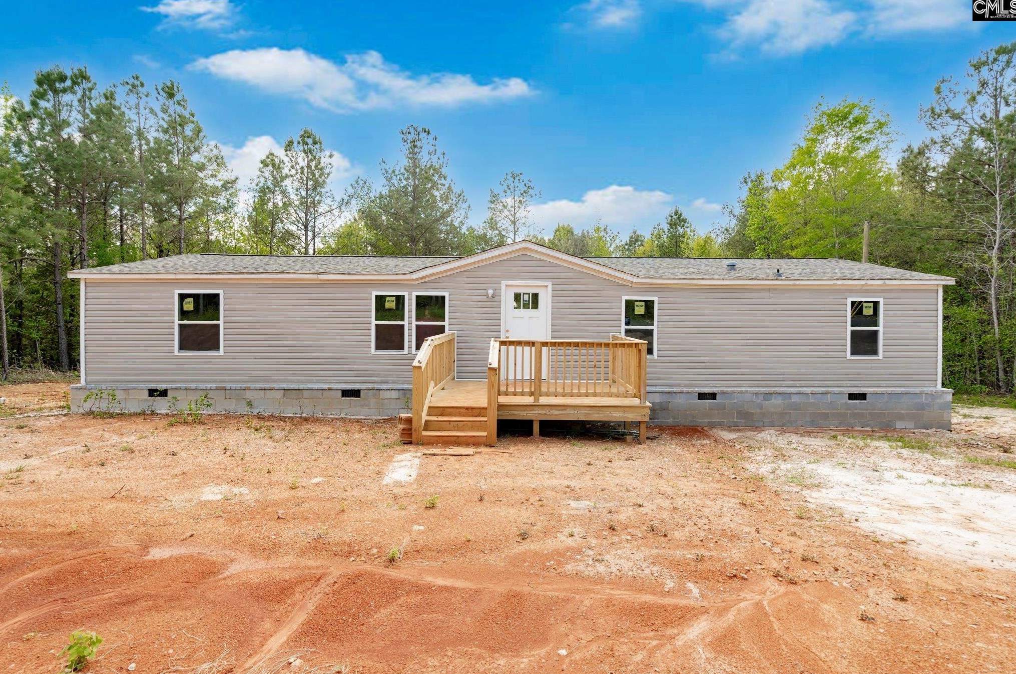 138 Harmony Cir, Smallwood, SC 29130-8432
