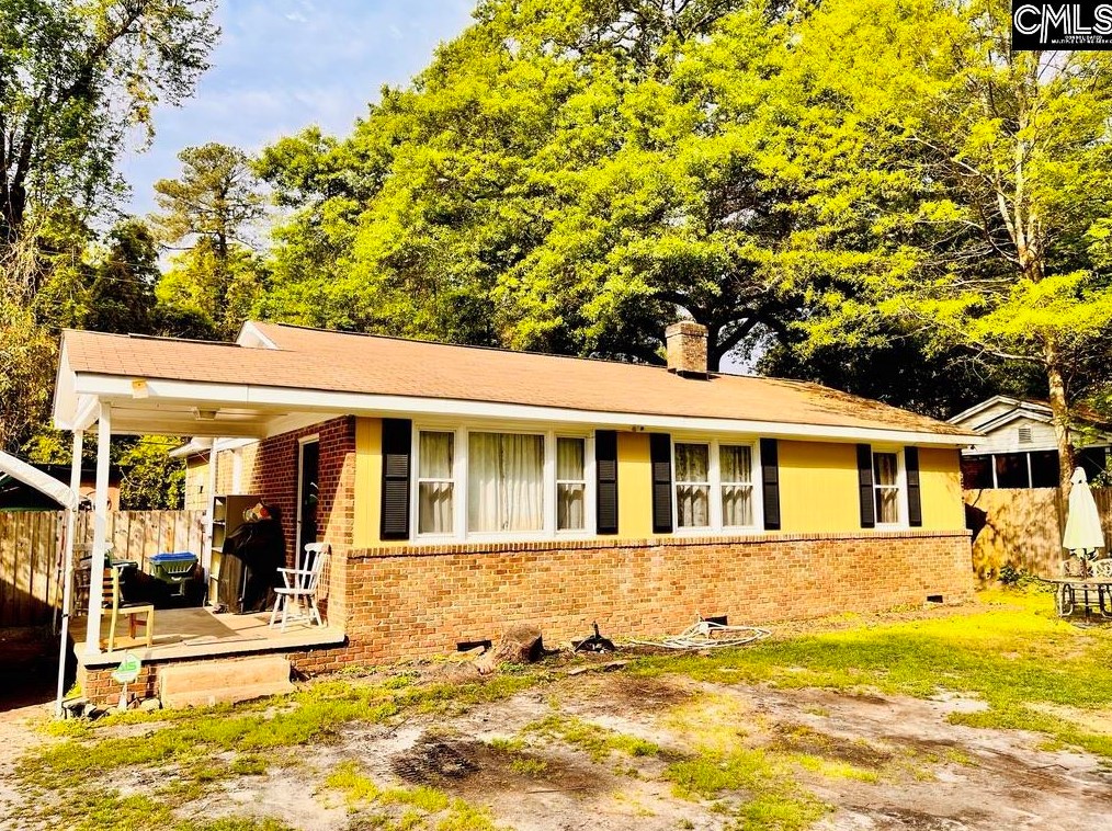 15 Holiday Cir, Columbia SC  29206-1020 exterior