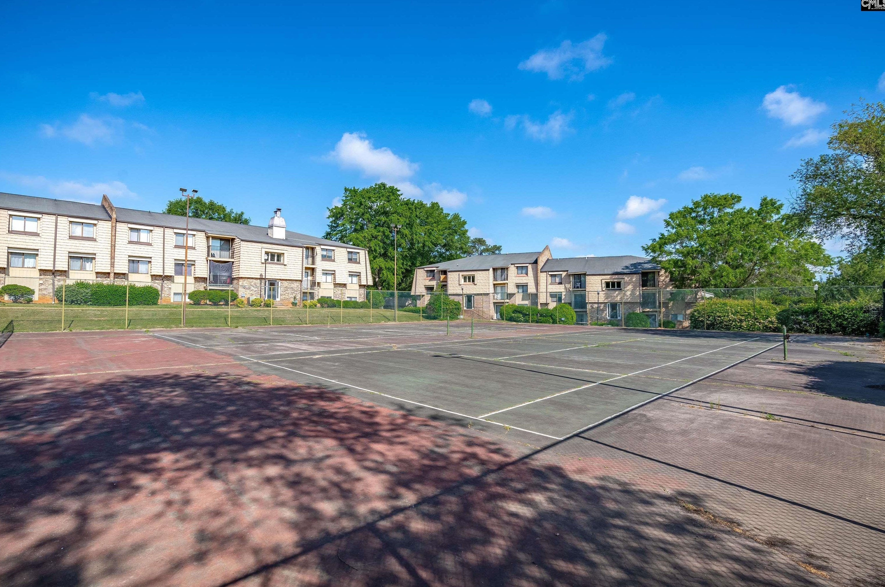 1322 Old Mnr Rd, Columbia SC 29210-6523 exterior