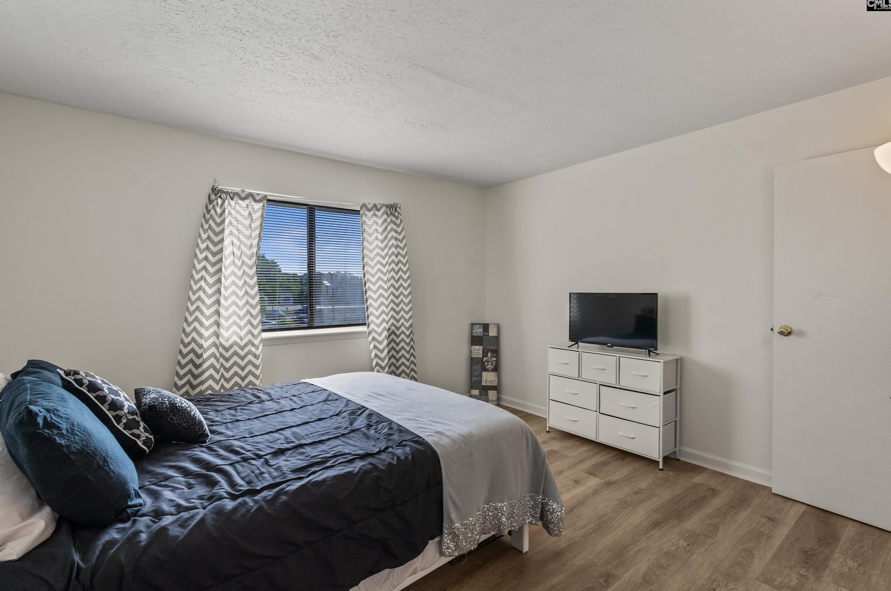 1322 Old Mnr Rd, Columbia SC 29210-6523 exterior