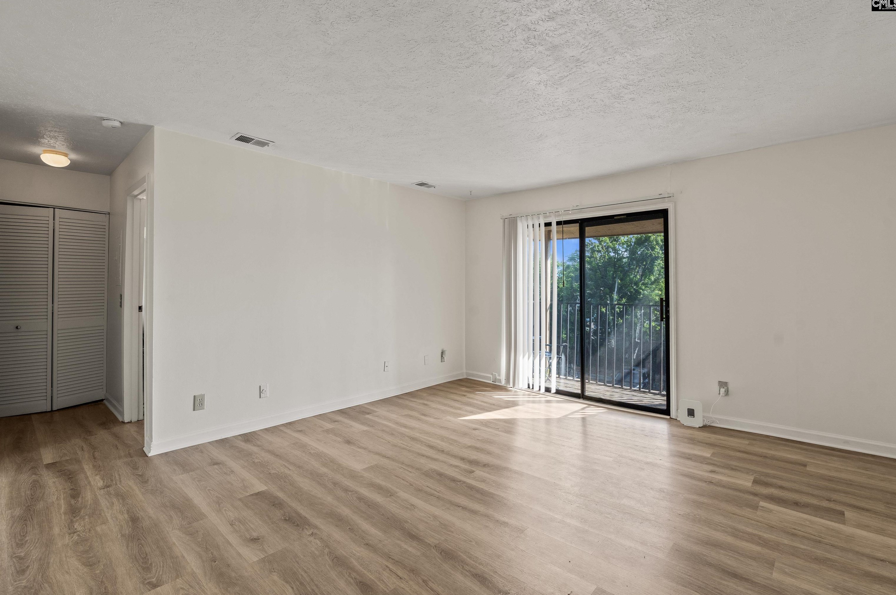 1322 Old Mnr Rd, Columbia SC 29210-6523 exterior