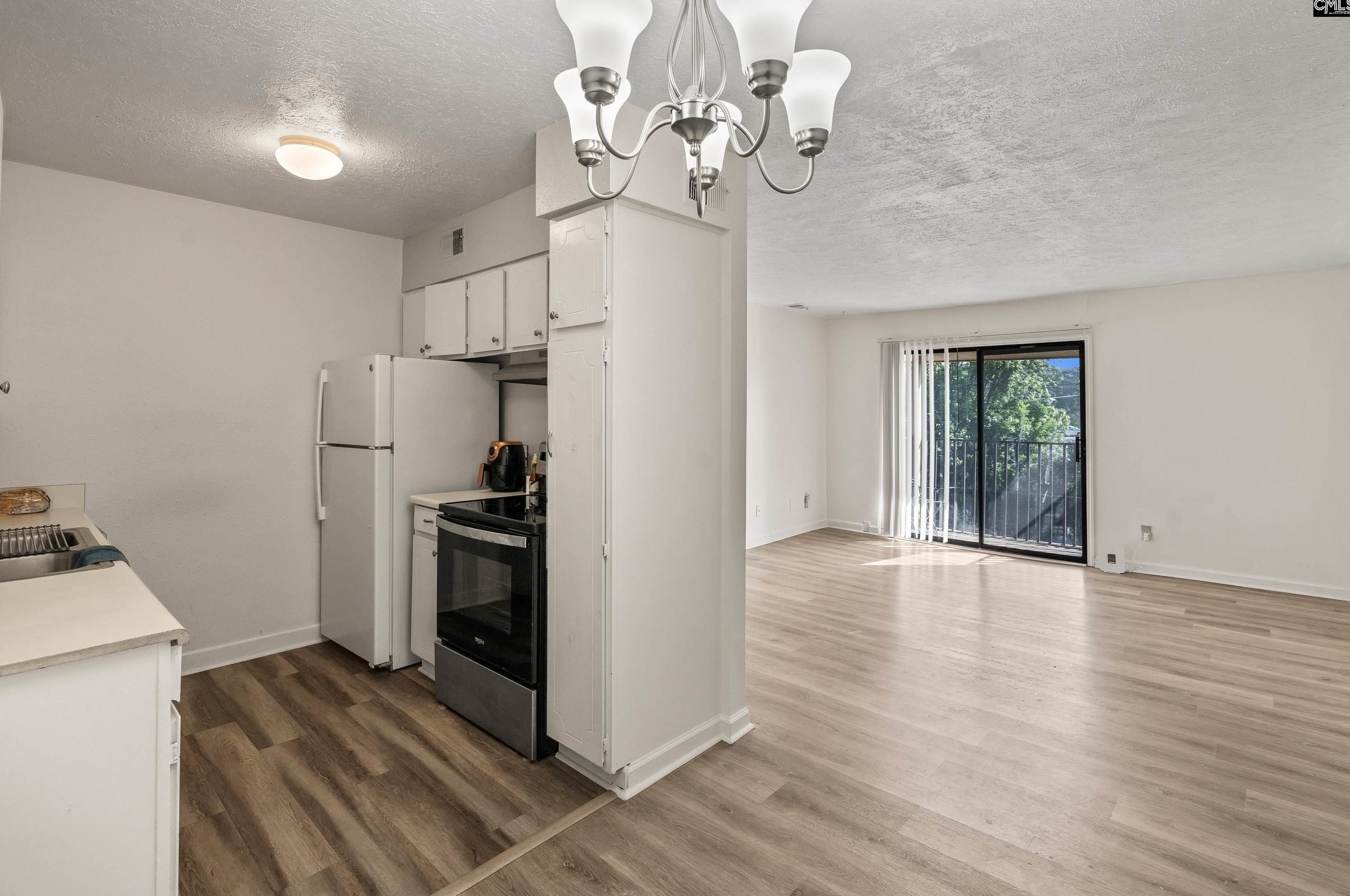 1322 Old Mnr Rd, Columbia SC 29210-6523 exterior