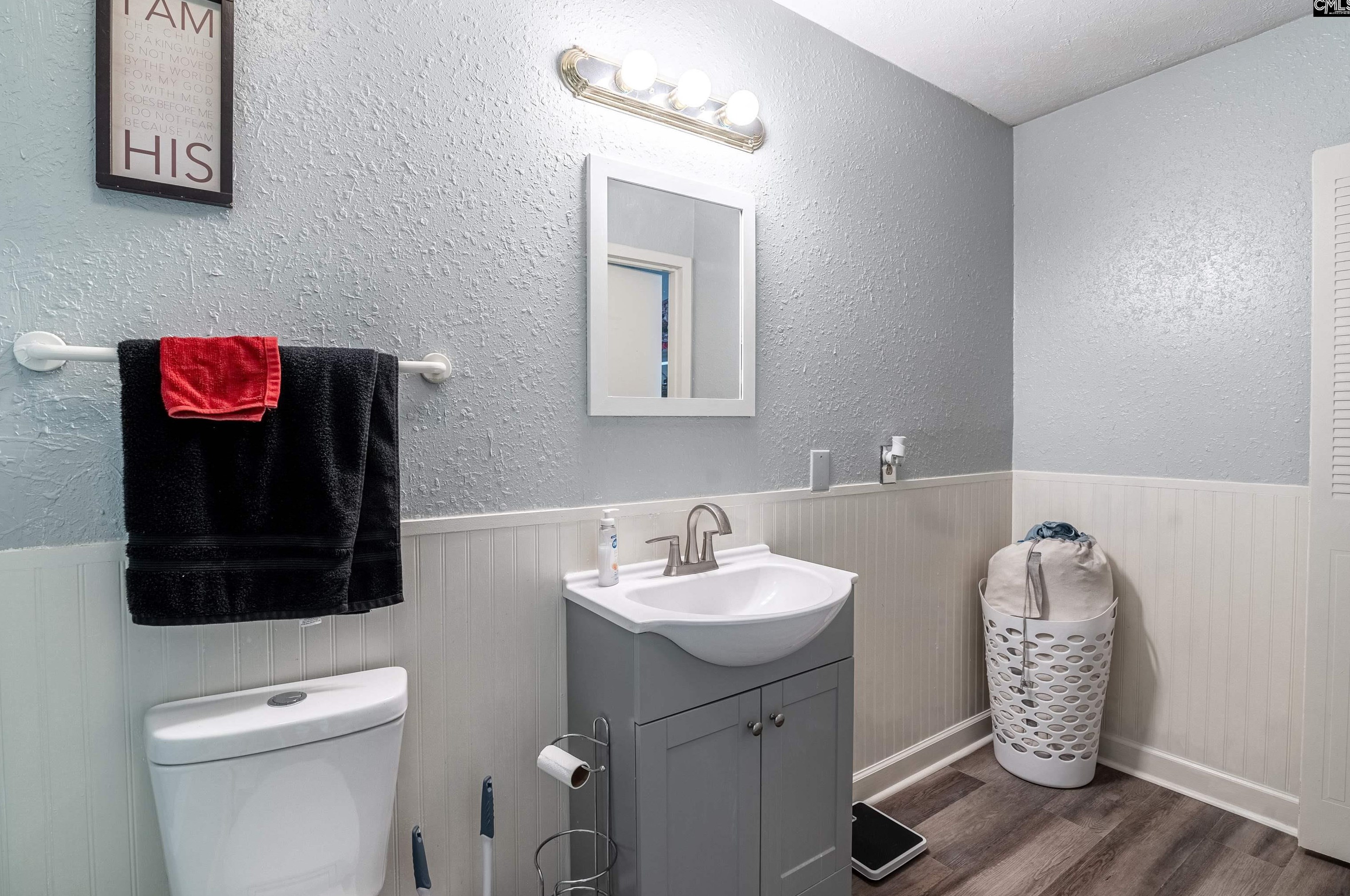 1322 Old Mnr Rd, Columbia SC 29210-6523 exterior