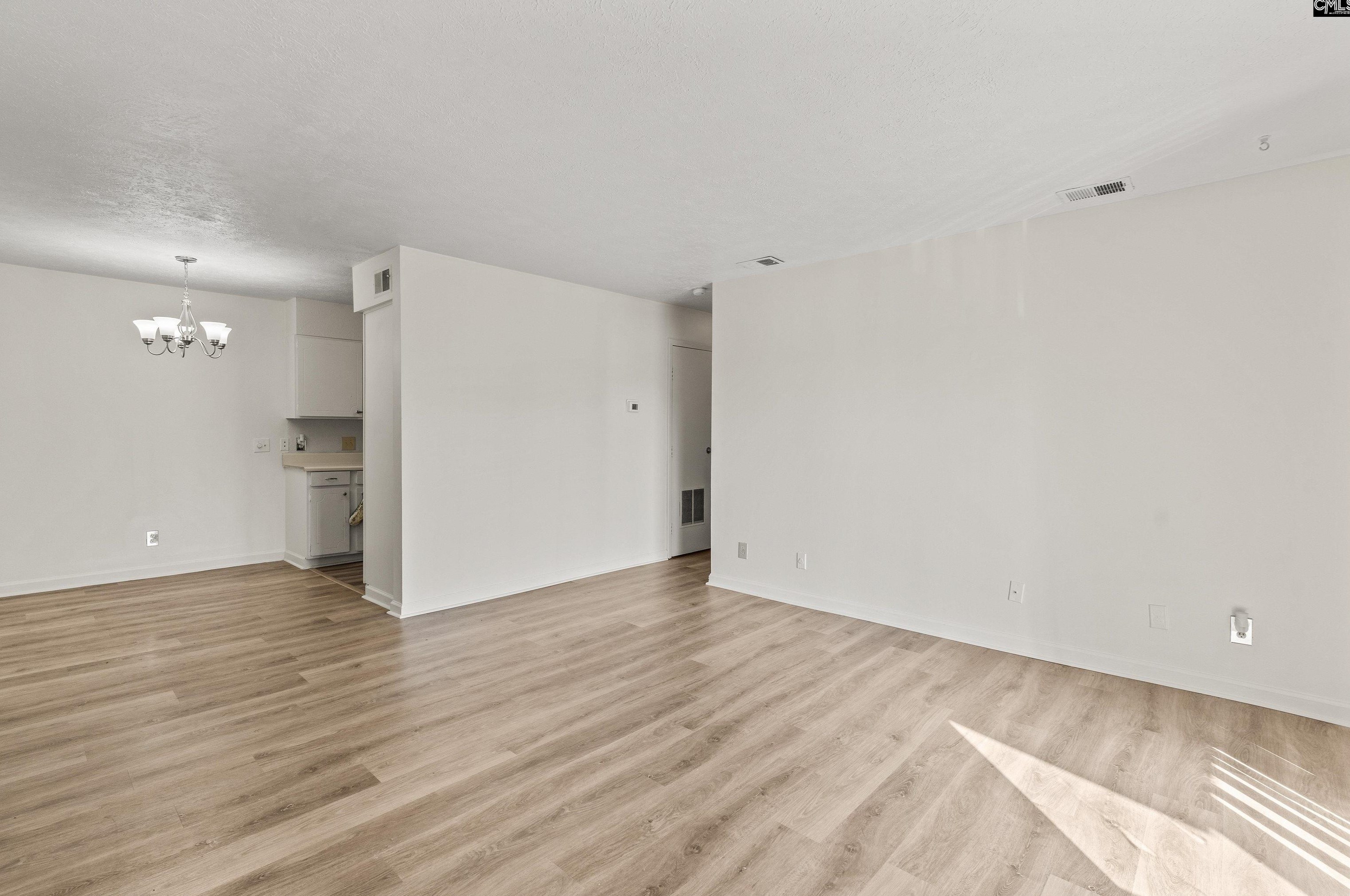 1322 Old Mnr Rd, Columbia SC 29210-6523 exterior