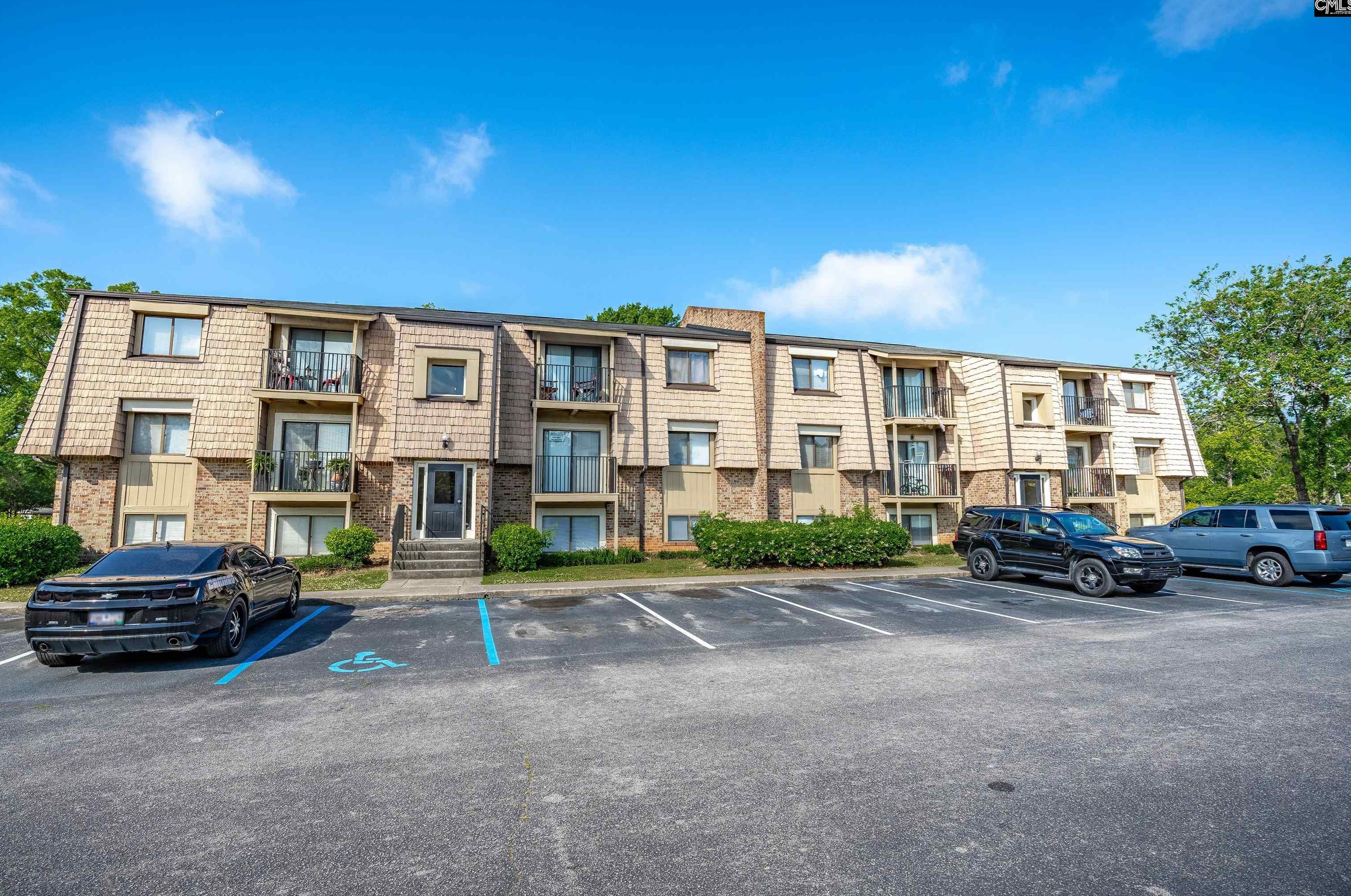 1322 Old Mnr Rd, Columbia SC 29210-6523 exterior