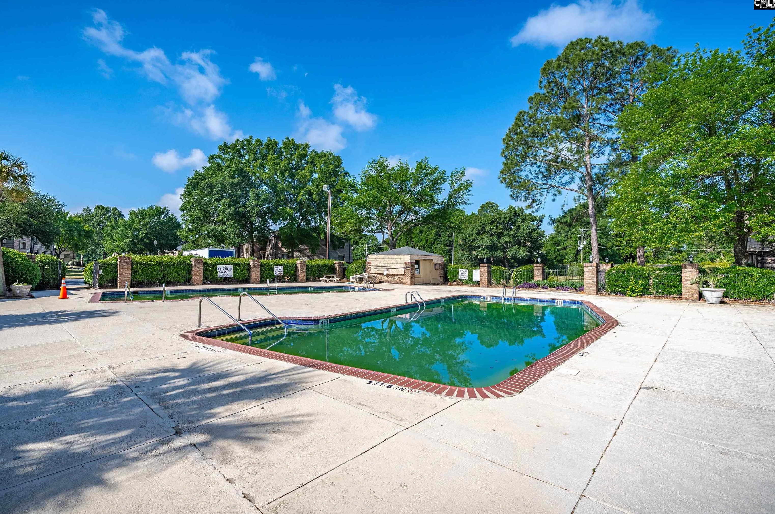 1322 Old Mnr Rd, Columbia SC 29210-6523 exterior