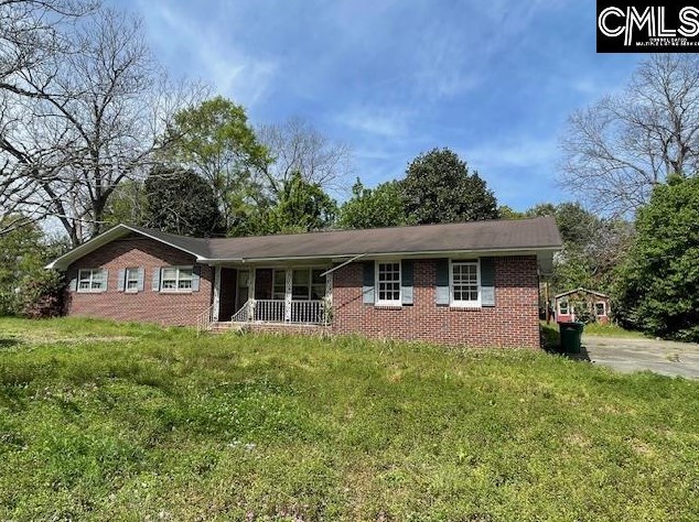 203 Old Calhoun Ave, Saint Matthews, SC 29135-1212