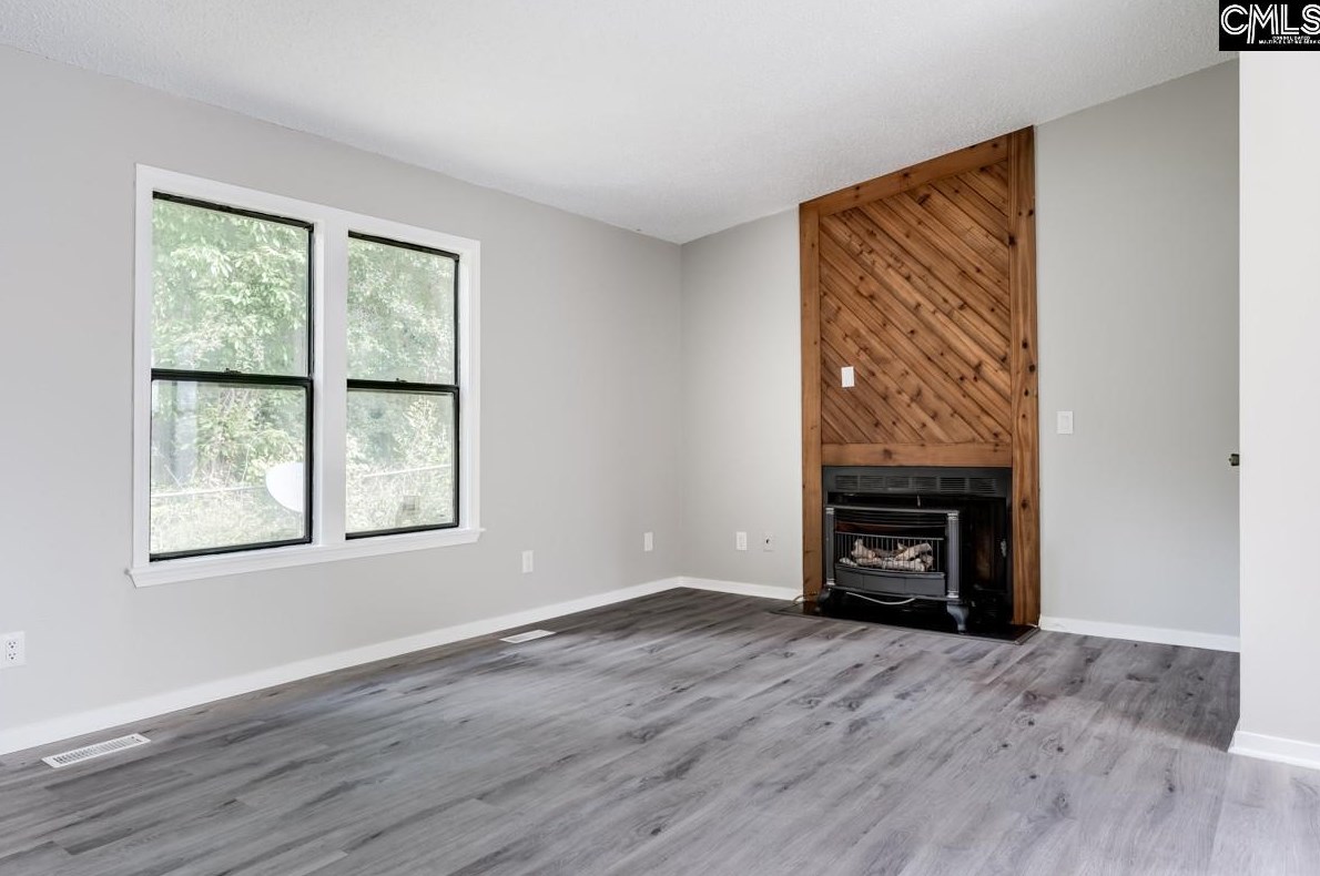 36 Canterbury Ct, Columbia SC 29210-6834 exterior