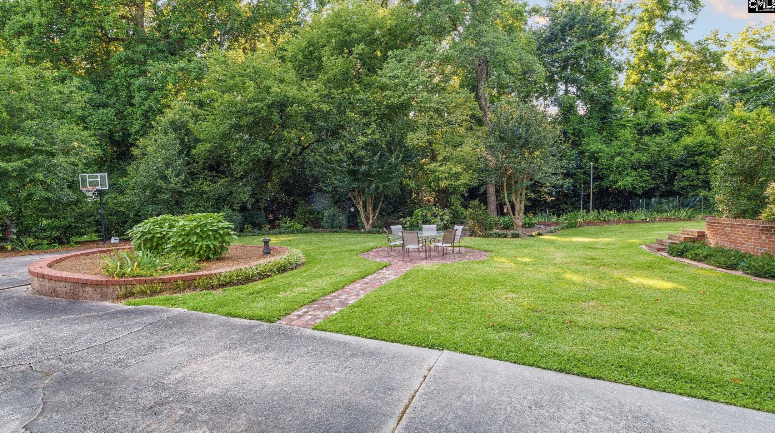 1462 Florawood Dr, Columbia SC  29204-3915 exterior