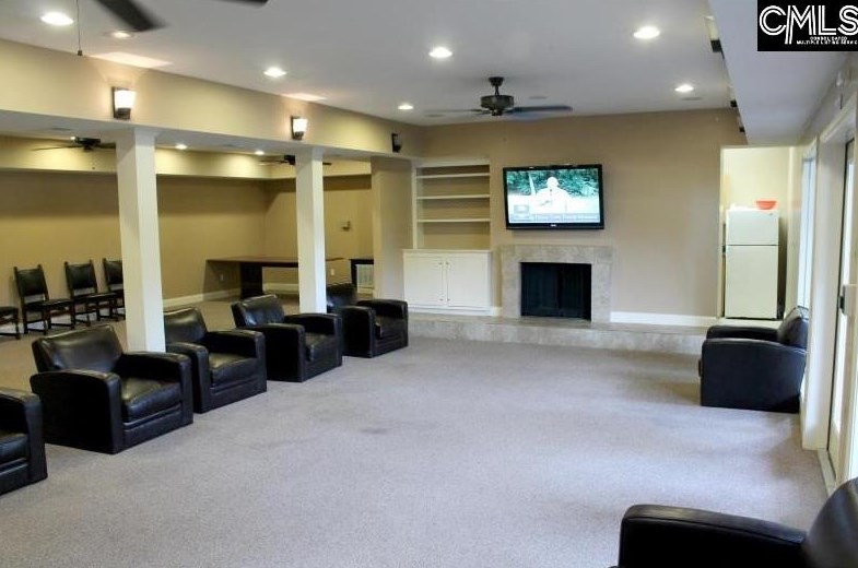 923 Old Mnr Rd, Columbia SC  29210-6523 exterior