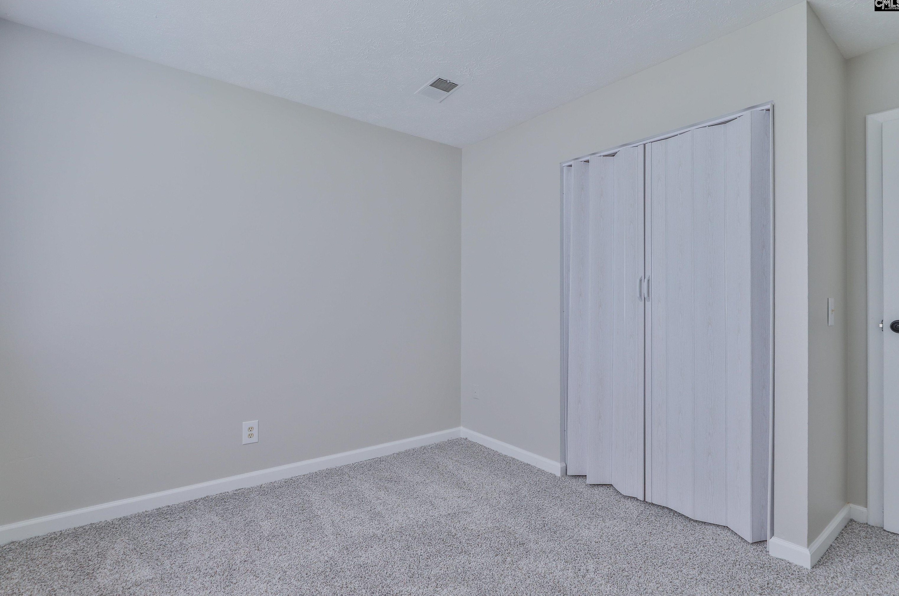 923 Old Mnr Rd, Columbia SC  29210-6523 exterior