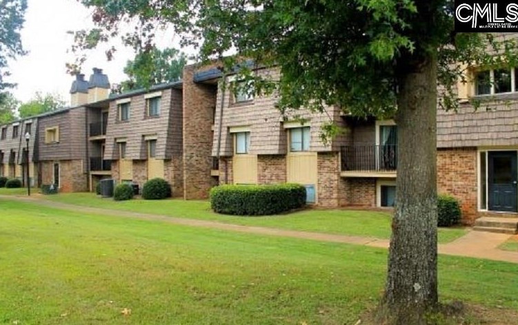 923 Old Mnr Rd, Columbia SC  29210-6523 exterior