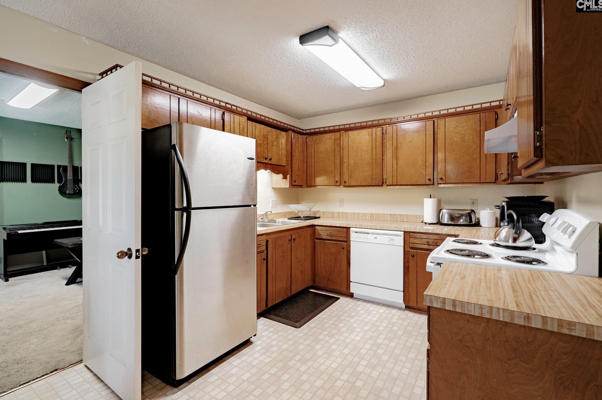 104 Tallwood St, Elgin SC  29045-8765 exterior
