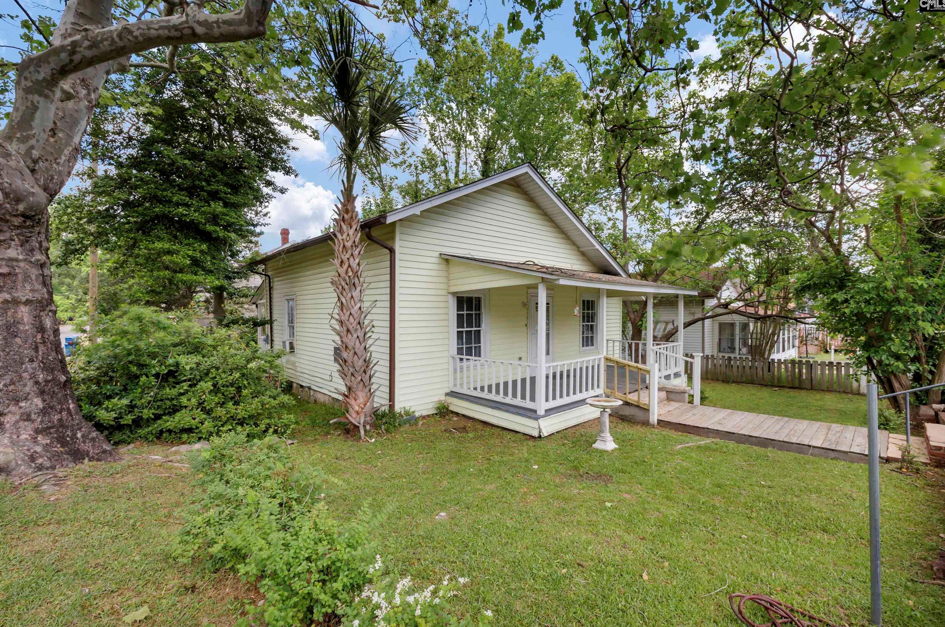 206 Augusta St, Cayce-West Columbia, SC 29169-7616