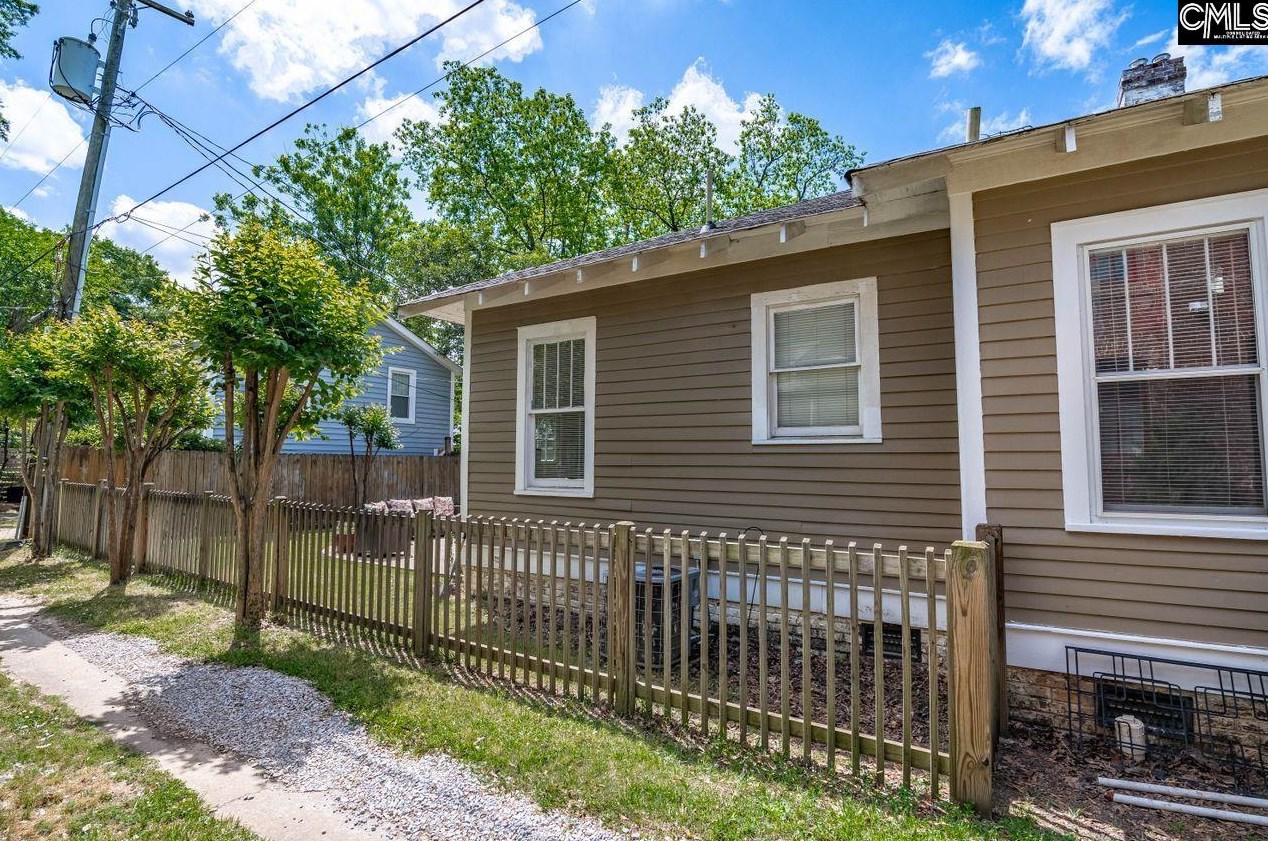 412 Maple St, Columbia SC  29205-0038 exterior