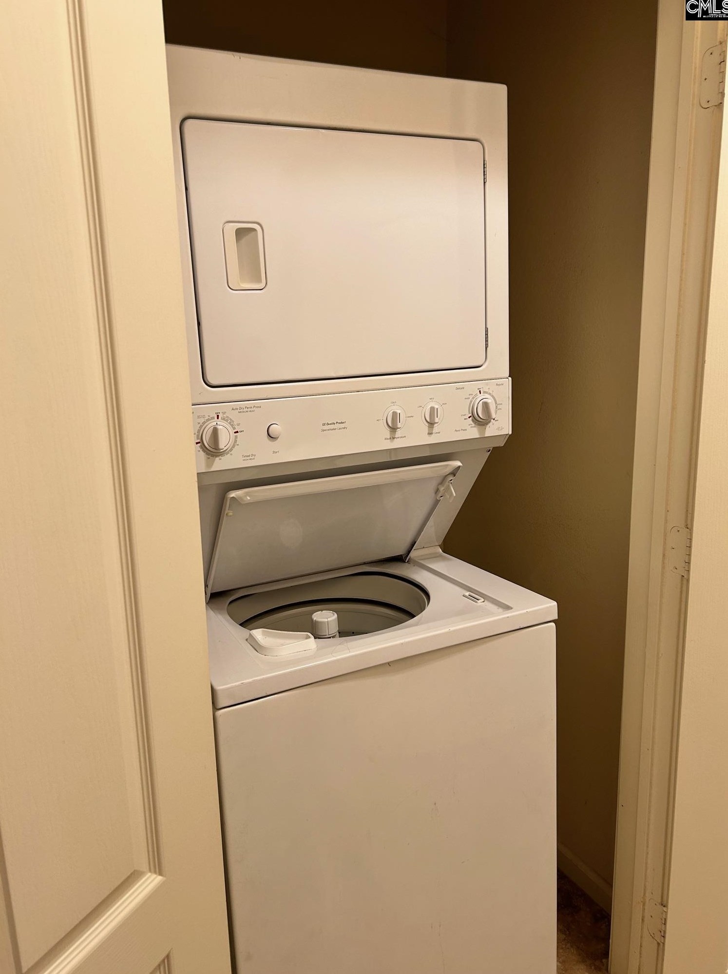 1085 Shop Rd, Columbia SC 29201-4769 exterior