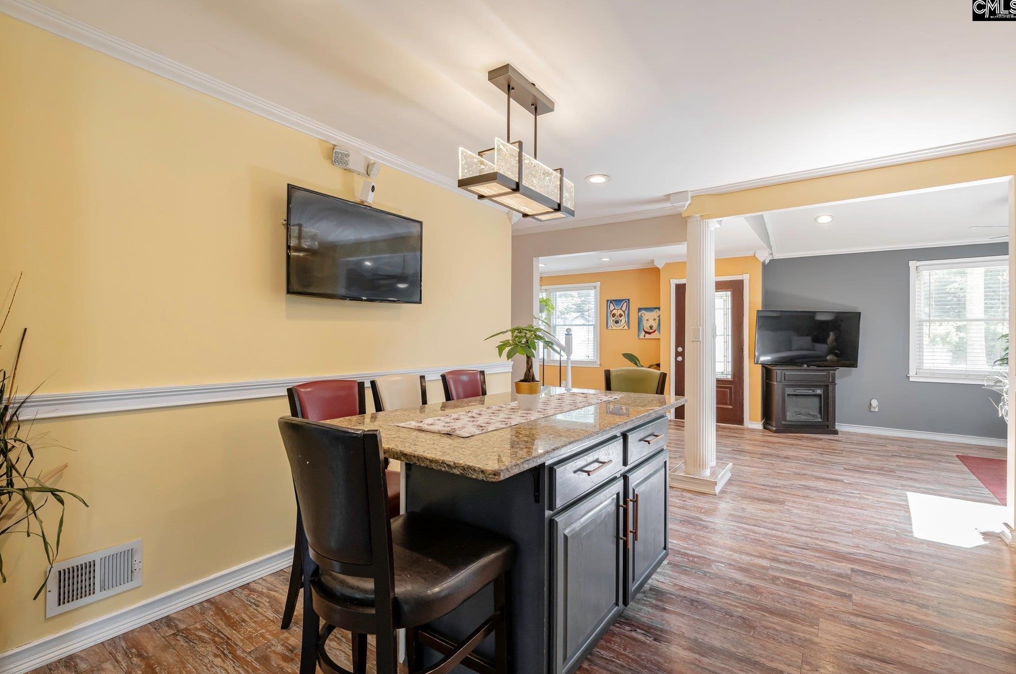 57 Downing St, Columbia SC 29209-1103 exterior