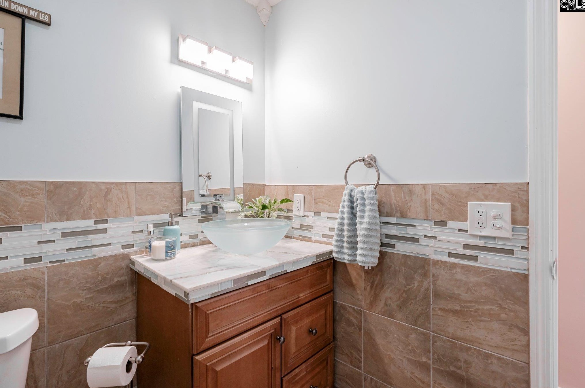 57 Downing St, Columbia SC 29209-1103 exterior