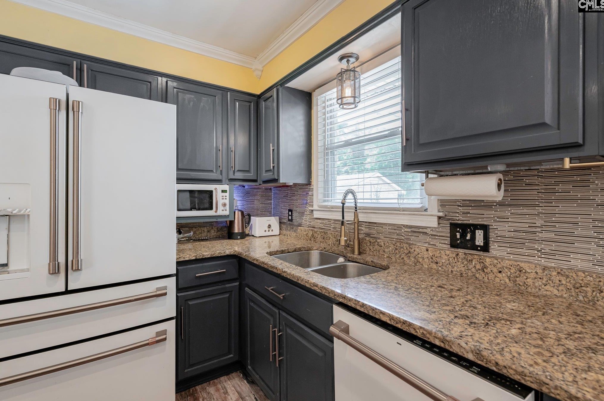 57 Downing St, Columbia SC 29209-1103 exterior