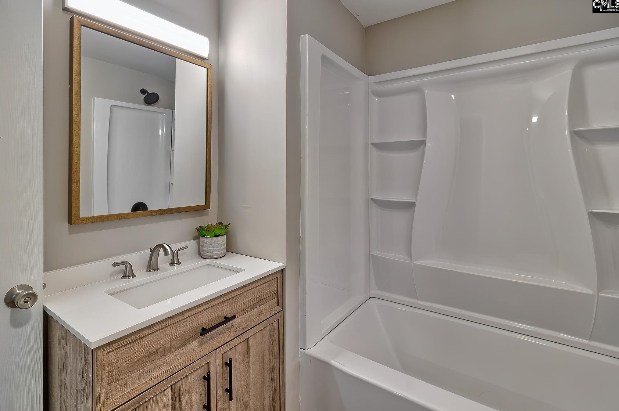 2303 Ervin St, Columbia SC  29204-2212 exterior