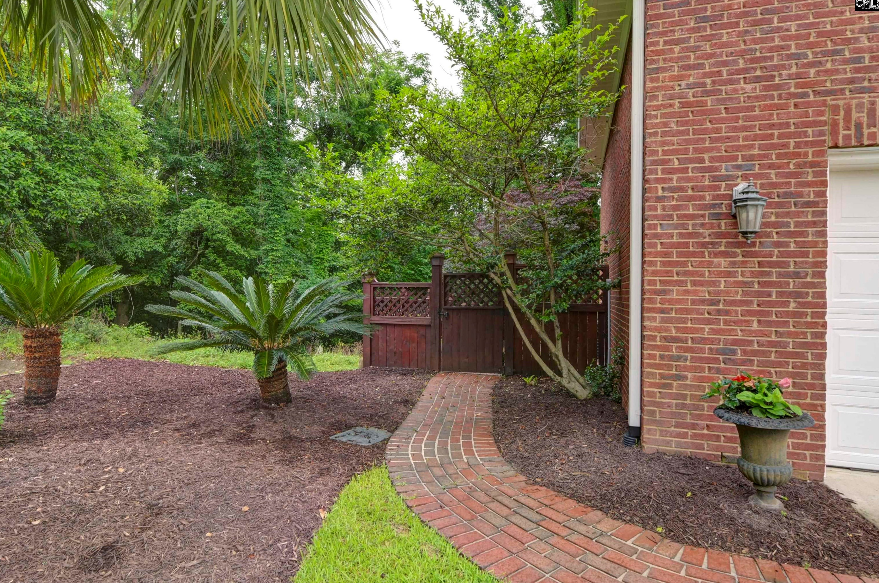 108 Riverhill Ct, Cayce-West Columbia SC  29033-4376 exterior