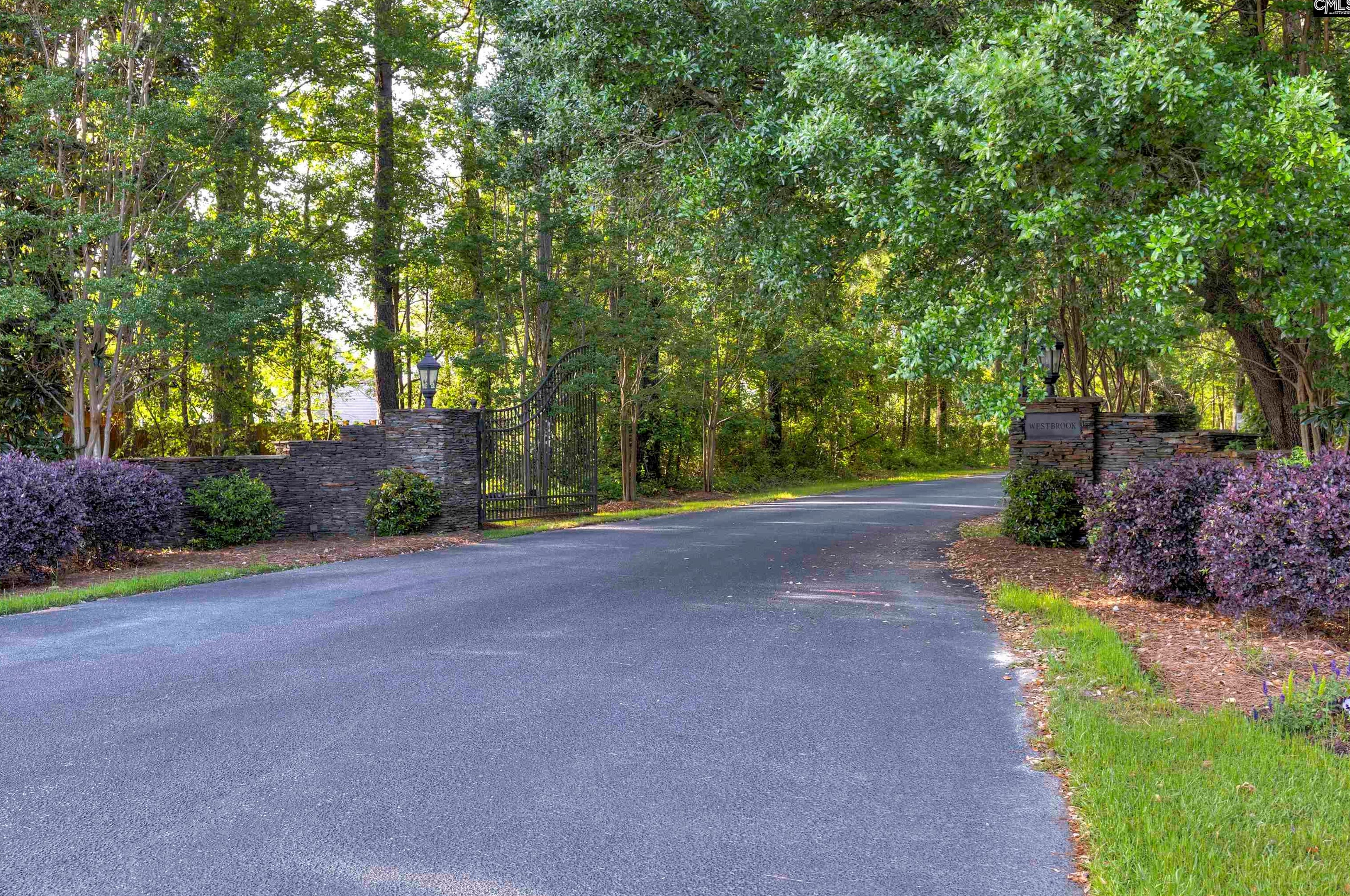 635 Maplecreek Dr, Sumter, SC 29154-8153