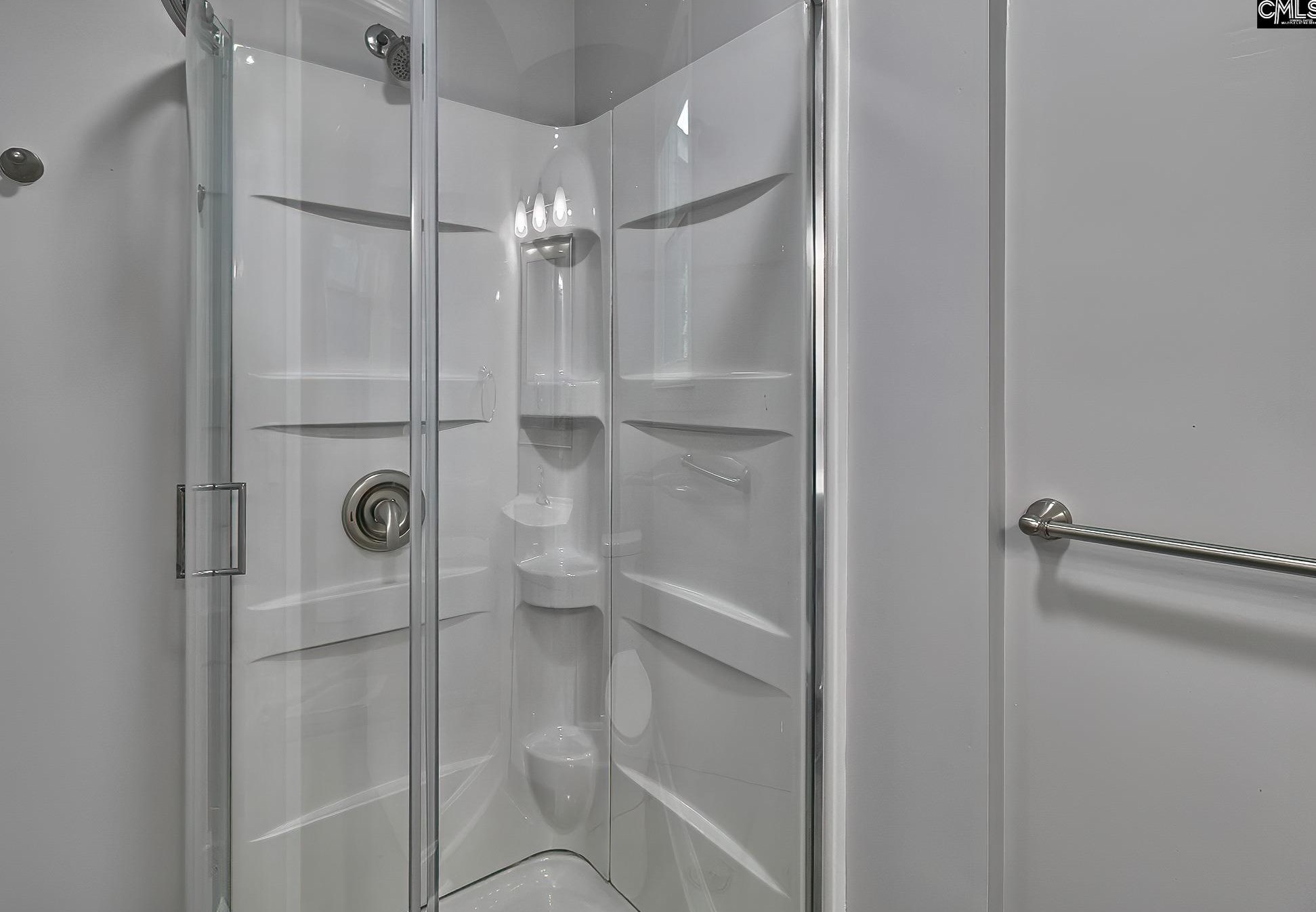 4057 Rosewood Dr, Columbia SC 29205-3743 exterior