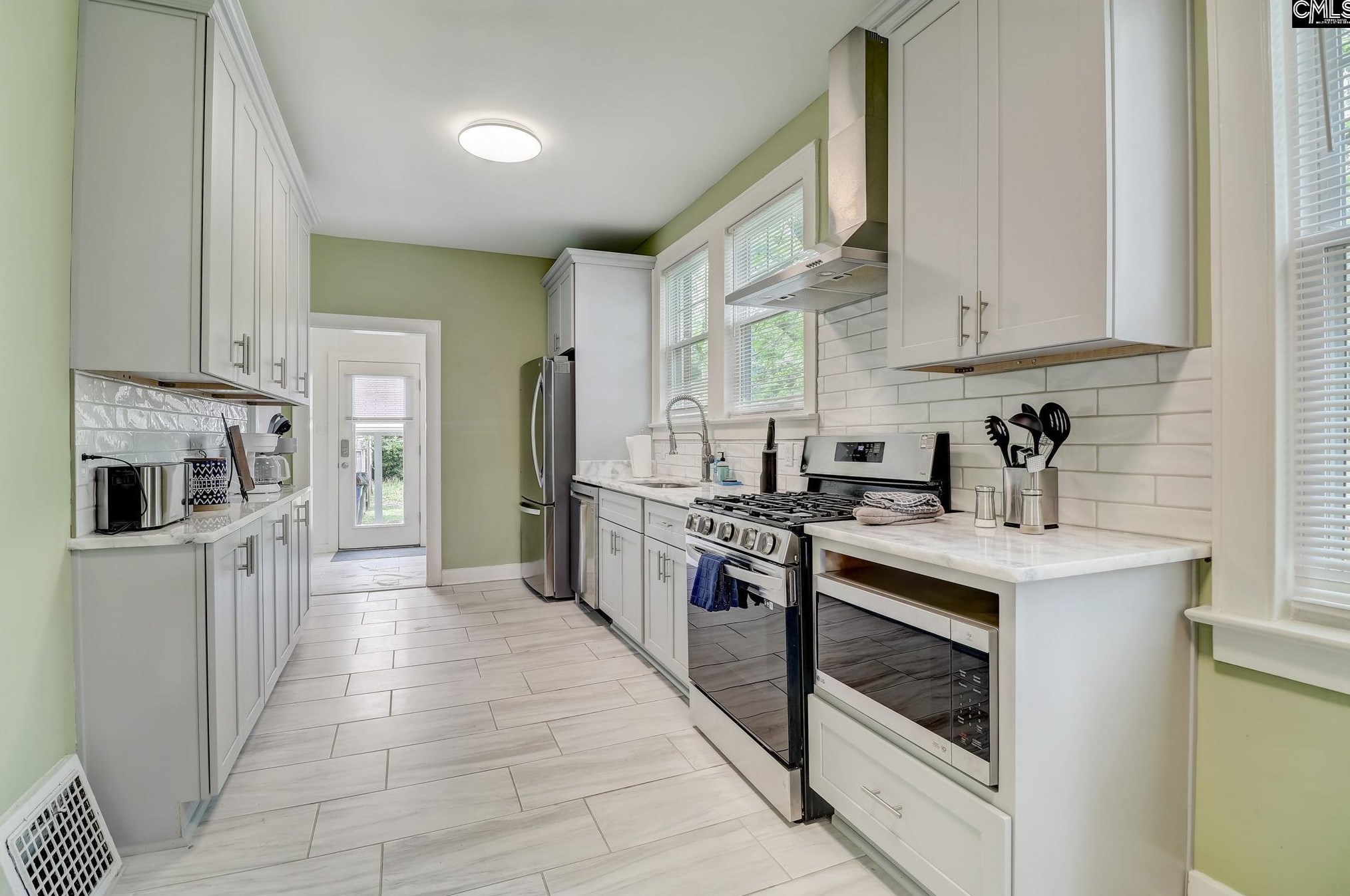 3515 Rosewood Dr, Columbia SC 29205-3448 exterior