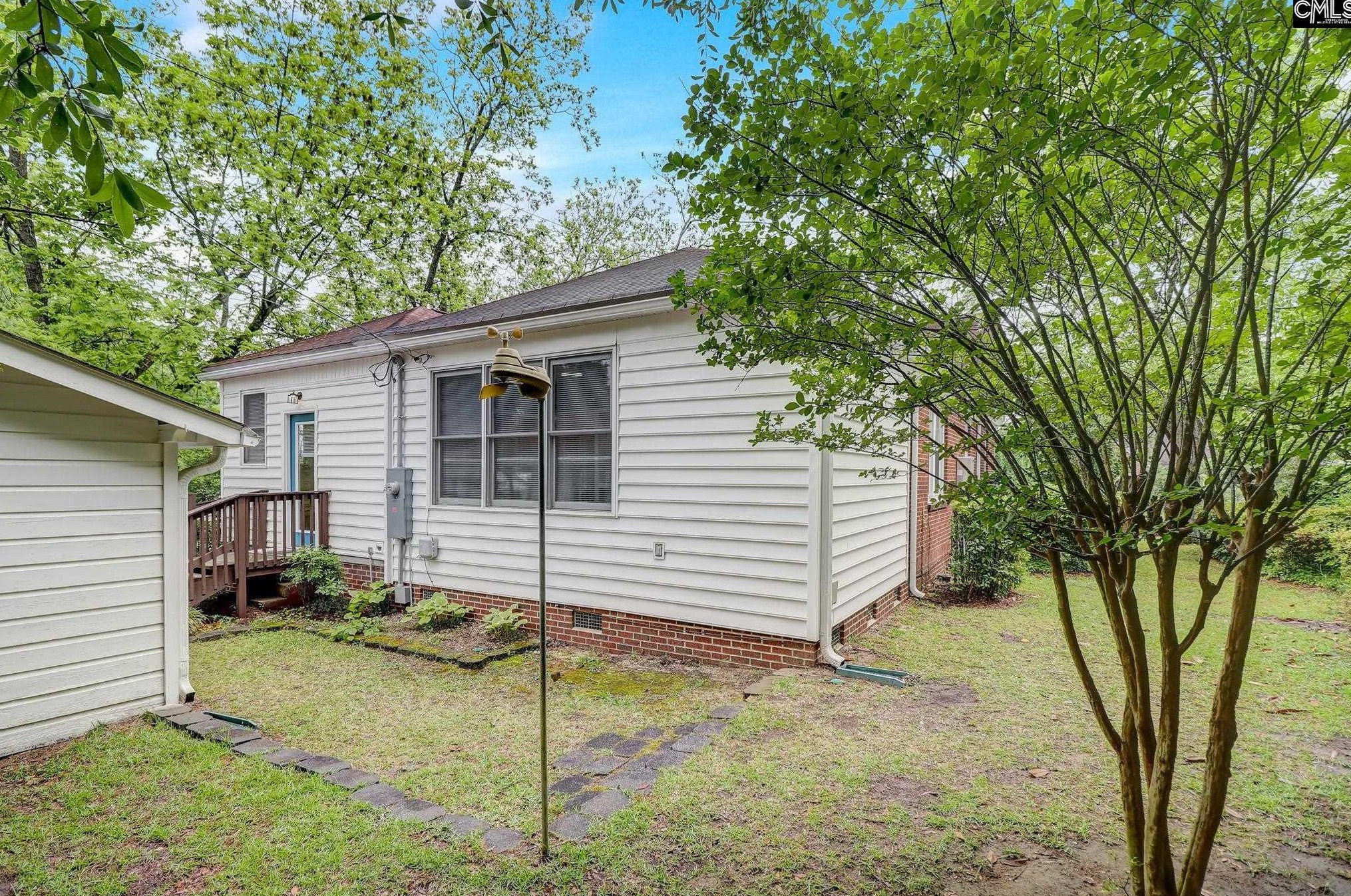 3515 Rosewood Dr, Columbia SC 29205-3448 exterior