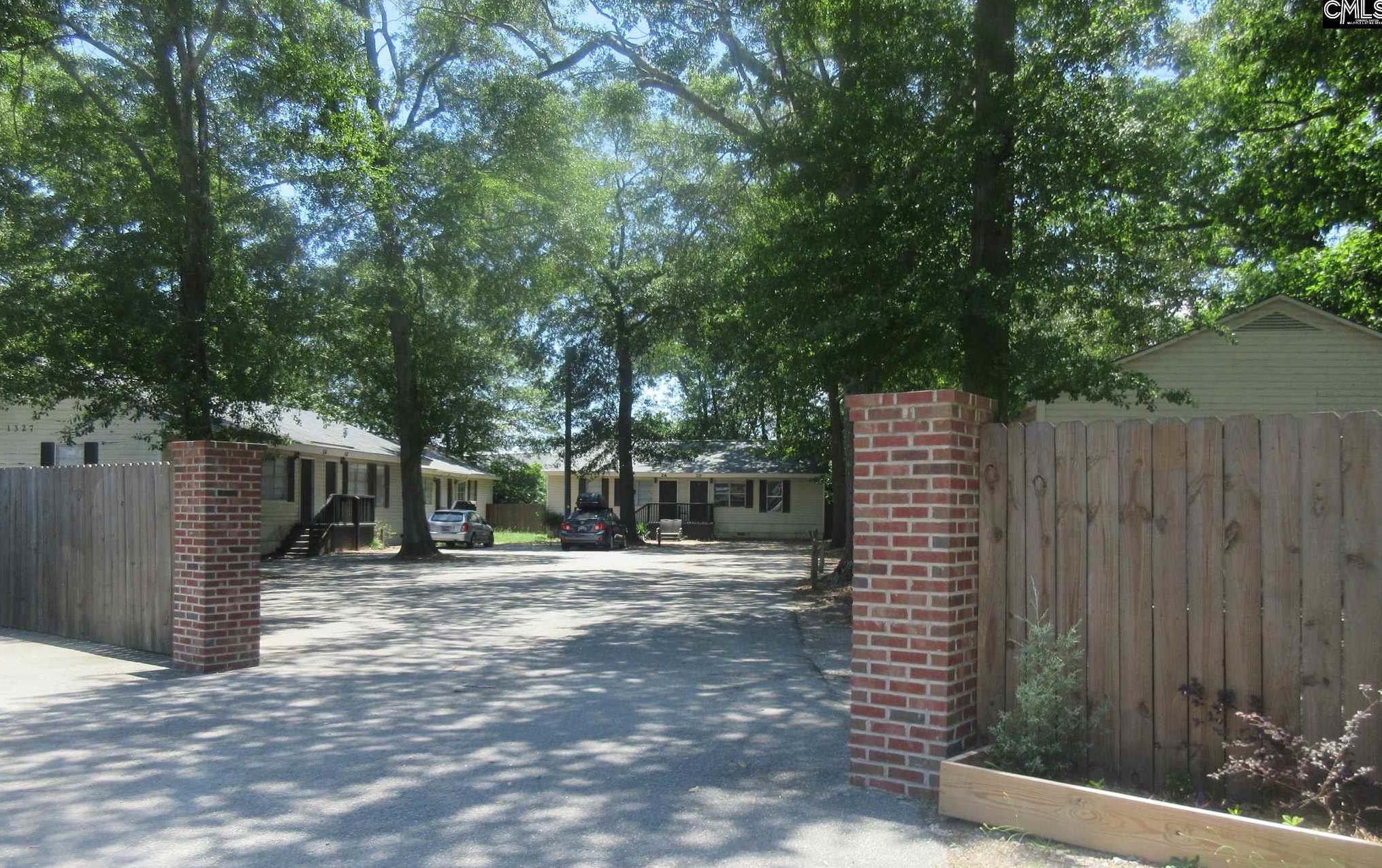 1327 Leaphart St, Cayce-West Columbia SC  29169-6519 exterior