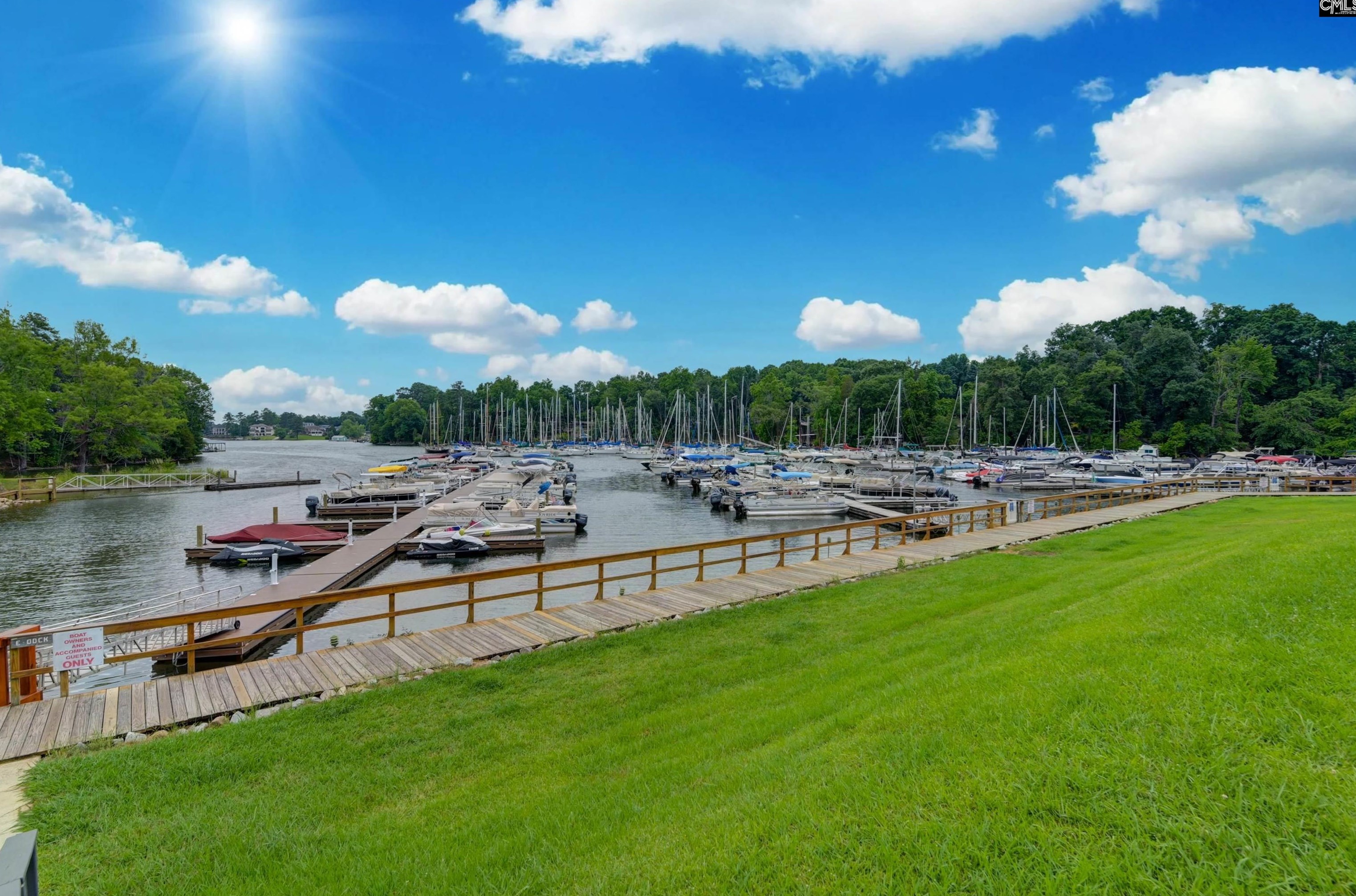 304 Shoreline Dr, Columbia, SC 29212-8025